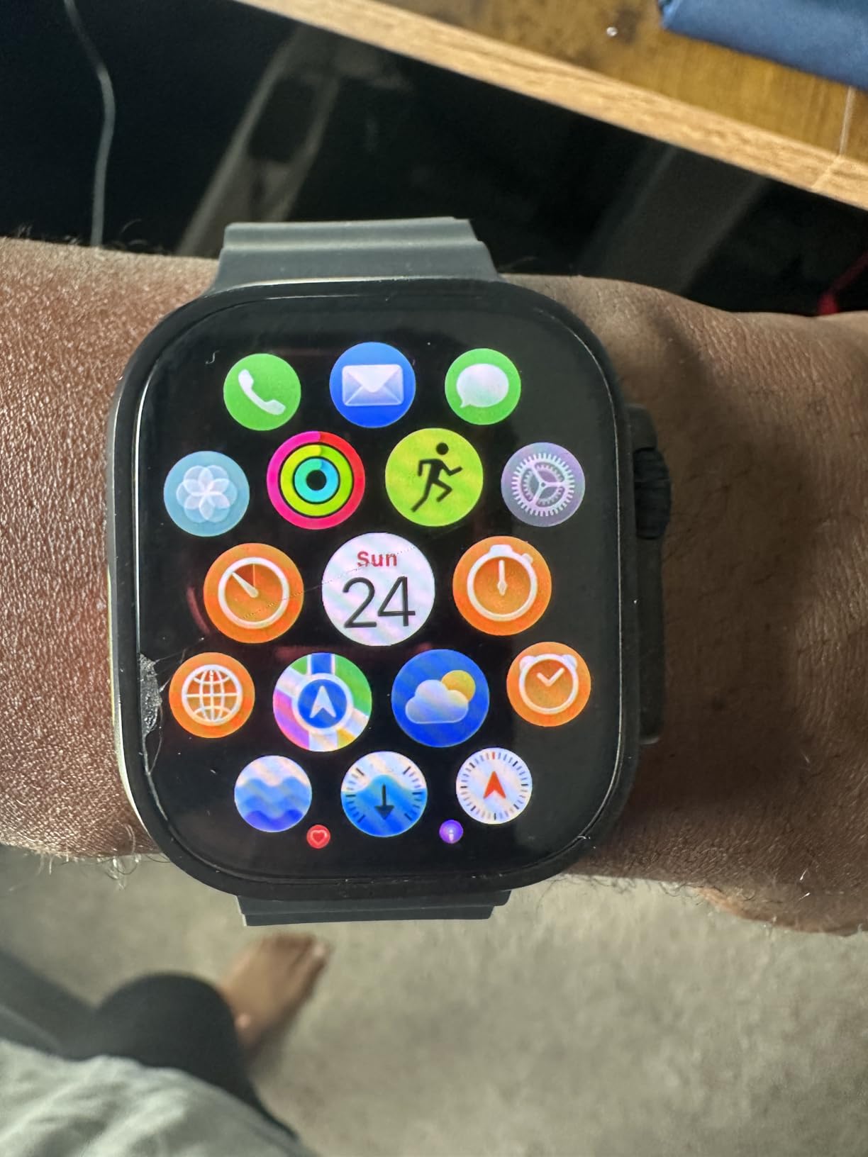 Apple Watch Ultra 3 [GPS + Cellular 49mm] Running & Multisport Smartwatch w/Rugged Titanium Case w/Black Ocean Band. Satellite Communications, Advanced Health & Fitness Tracking customer photo 2