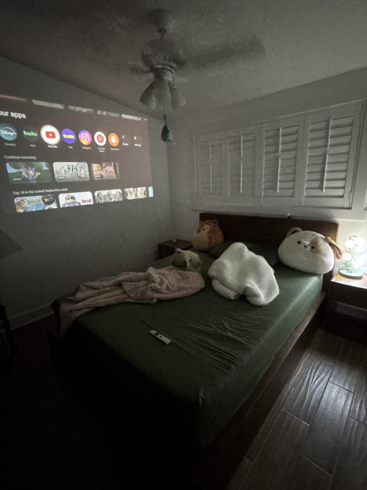 XGIMI Vibe One Battery Powered 1080P Smart Portable Projector (Cloud Ash) customer photo 2