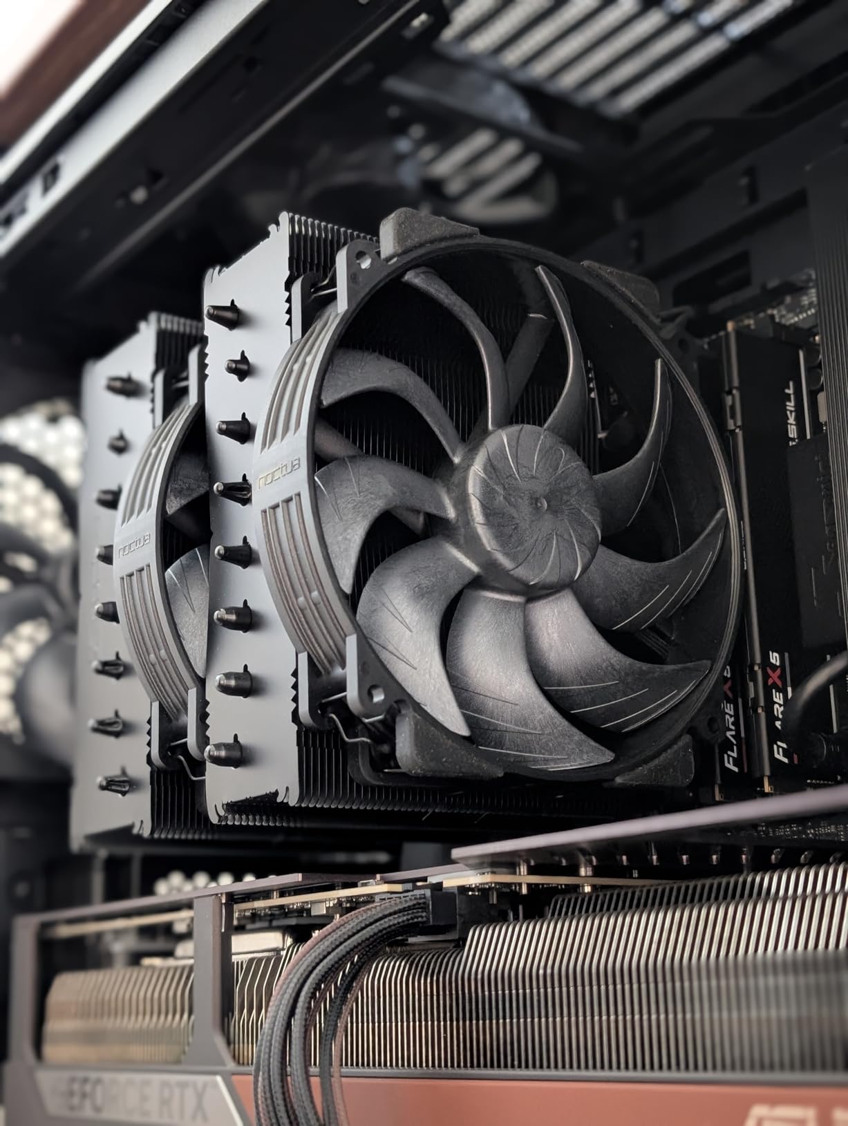 NH-D15 G2 chromax.Black Premium Dual Tower CPU Cooler for AMD AM5/AM4 and Intel LGA1851/LGA1700/LGA1200 (Black) customer photo 1