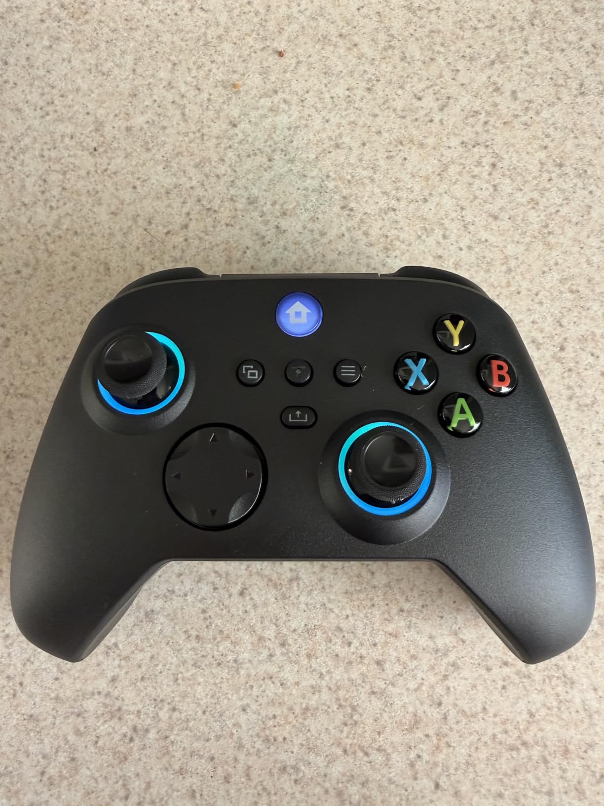 Moonag Wireless Controller for Xbox, Compatible with Xbox Series X/S/One/PC, With 2 Silicone Thumb Grips, Hall Effect Joysticks, 2.4GHz Wireless Adapter Gamepad with RGB Light, Dual Vibration, TURBO customer photo 2