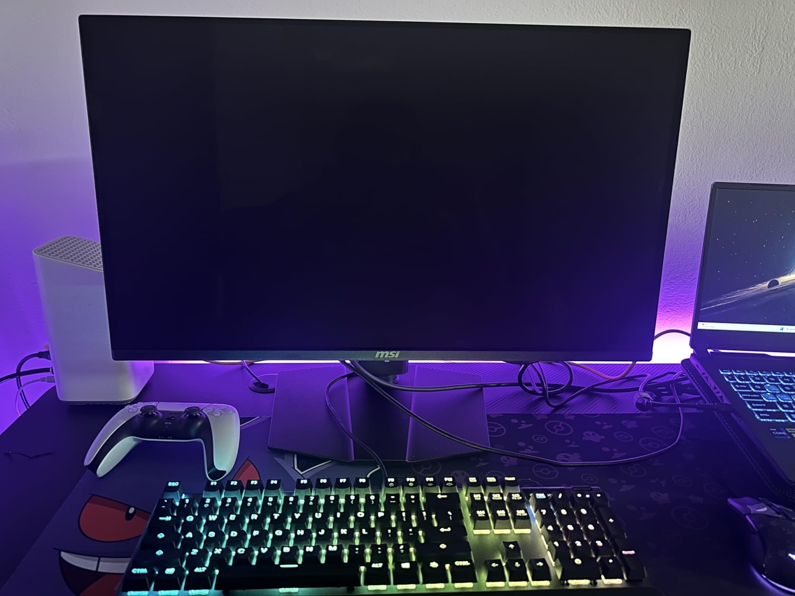 MSI MAG 274QP QD-OLED X24 27-Inch WQHD Gaming Monitor, 2560 x 1440 Quantum Dot OLED Panel, 240Hz, 0.03ms, Adaptive-Sync, HDMI 2.1, DP 1.4a, Tilt/Height Adjustable, Black customer photo 2
