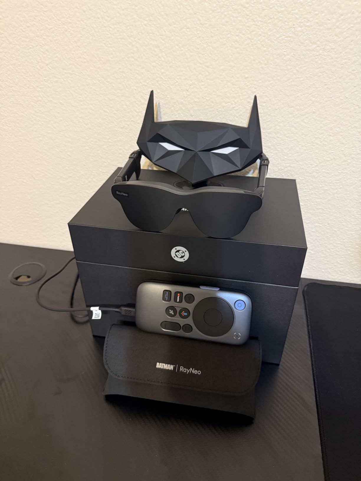 RayNeo Air 4 Pro × Batman Limited Edition (Justice Edition) AR/XR Glasses, Collector-Grade with Special Lens Shade, HDR10, Audio by Bang & Olufsen, 201'' Video Display - 4 Pro customer photo 1