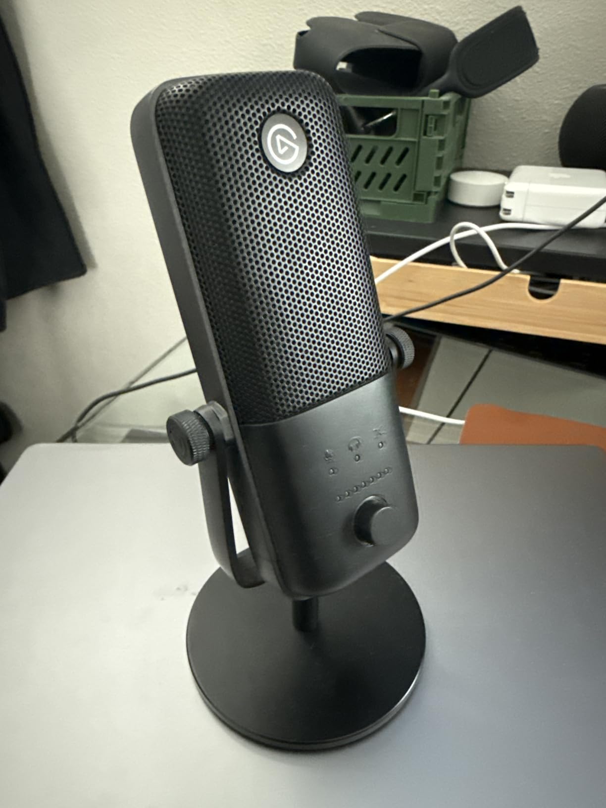 Wave:3 MK.2 - Premium USB Condenser Microphone for Streaming & Podcasting with Wave FX Processor, Onboard DSP, Clipguard 2.0, VST Inserts - Works on PC and Mac customer photo 2