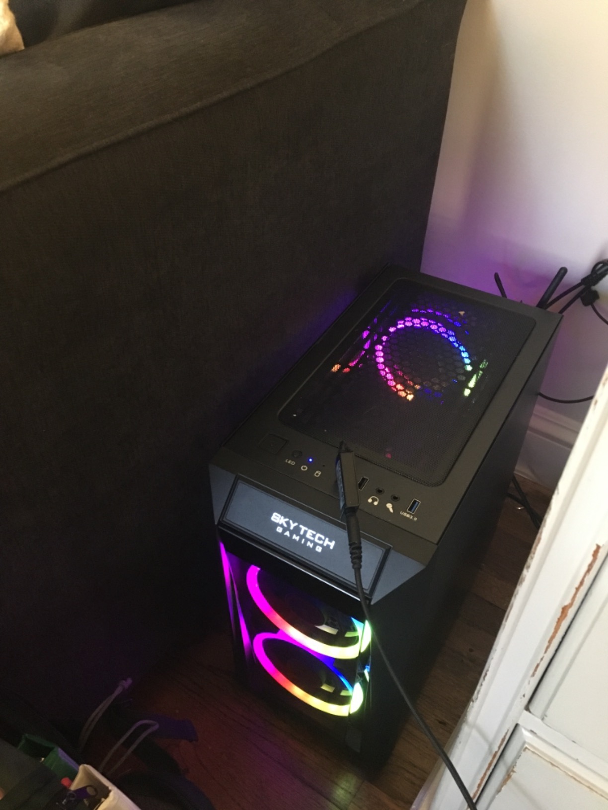 Skytech Gaming Rampage Gaming PC, AMD Ryzen 7 7700 3.8GHz, AMD RX 9070XT 16GB VRAM, 1TB NVMe SSD, 16GB DDR5 RAM 5200, 850W Gold ATX 3 PSU, Wi-Fi, Win 11, Desktop customer photo 1