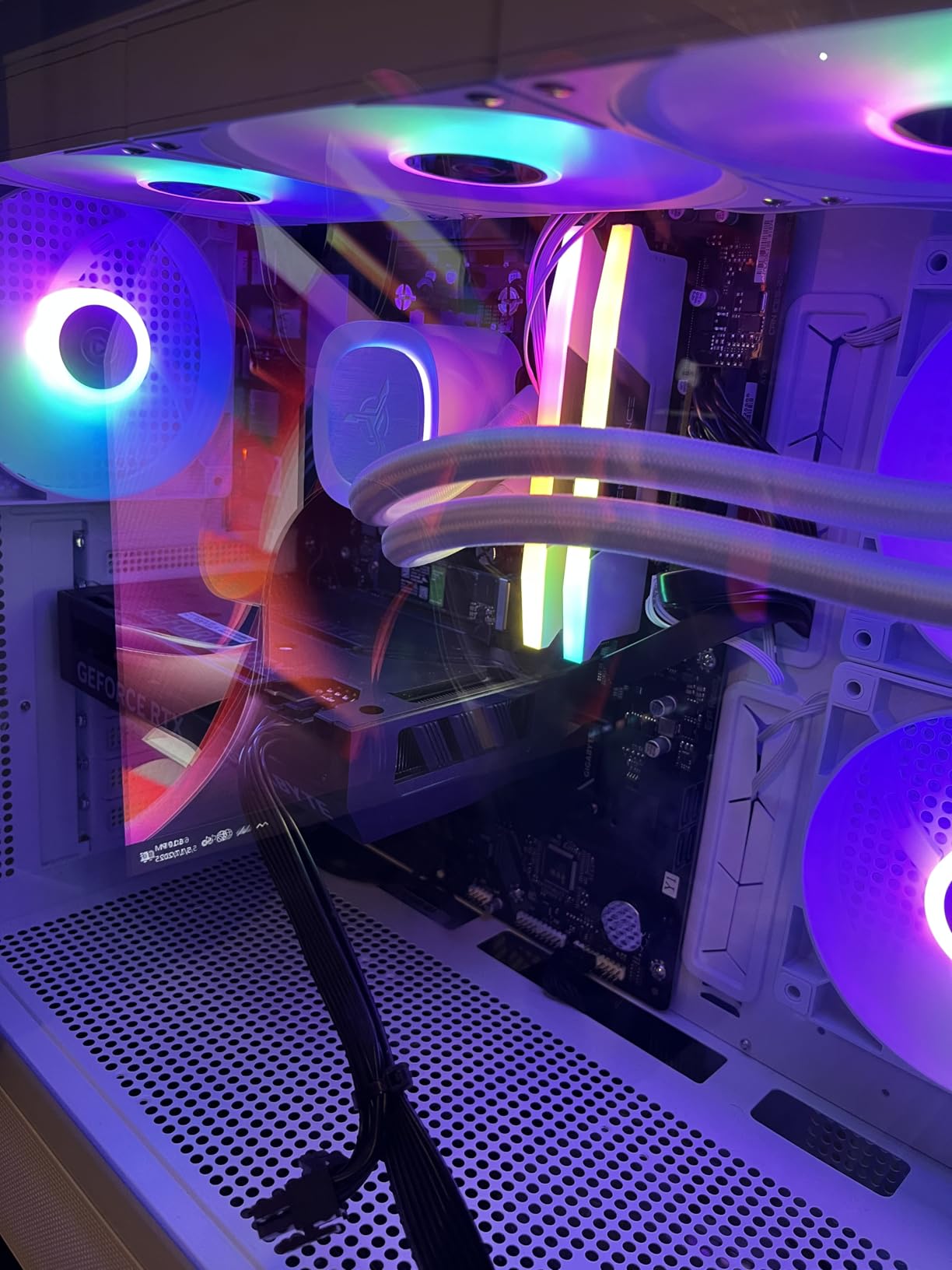 Skytech Gaming Storm Gaming PC, AMD Ryzen 5 5500 3.6GHz, NVIDIA RTX 3050 6GB VRAM, 1TB NVMe SSD, 16GB DDR4 RAM 3200, 650W Gold PSU, Wi-Fi 5, Windows 11, Desktop customer photo 1