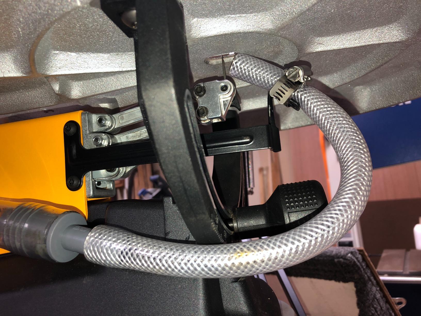 DEWALT Scroll Saw, 1.3 Amp, 20 in Steel Blade, With Variable-Speed Trigger, For Precise Cuts (DW788) customer photo 2