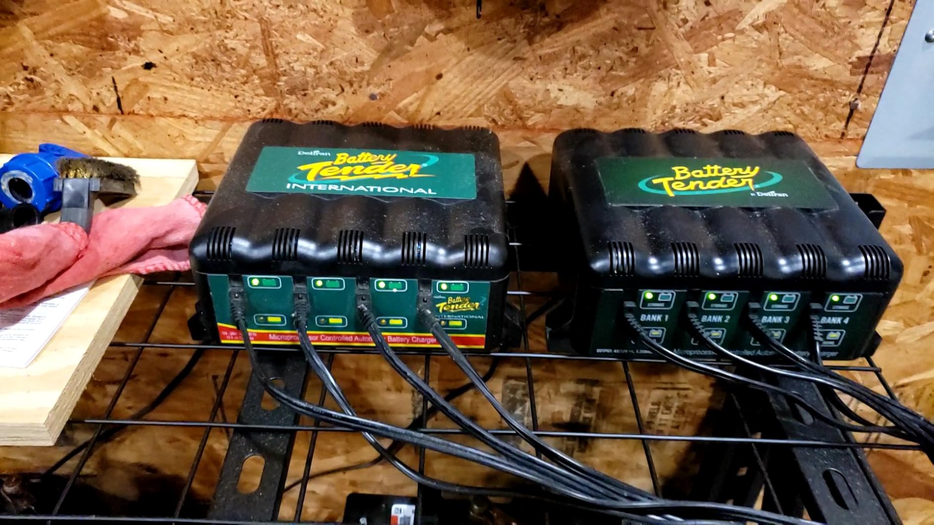 Battery Tender Plus 4 Bank Multibank Charger - 5 AMP (1.25 AMPs Per Bank) - Smart 12V Multi Battery Charger and Maintainer for Standard, AGM, and Lithium LiFePO4-022-0148-DL-WH customer photo 2