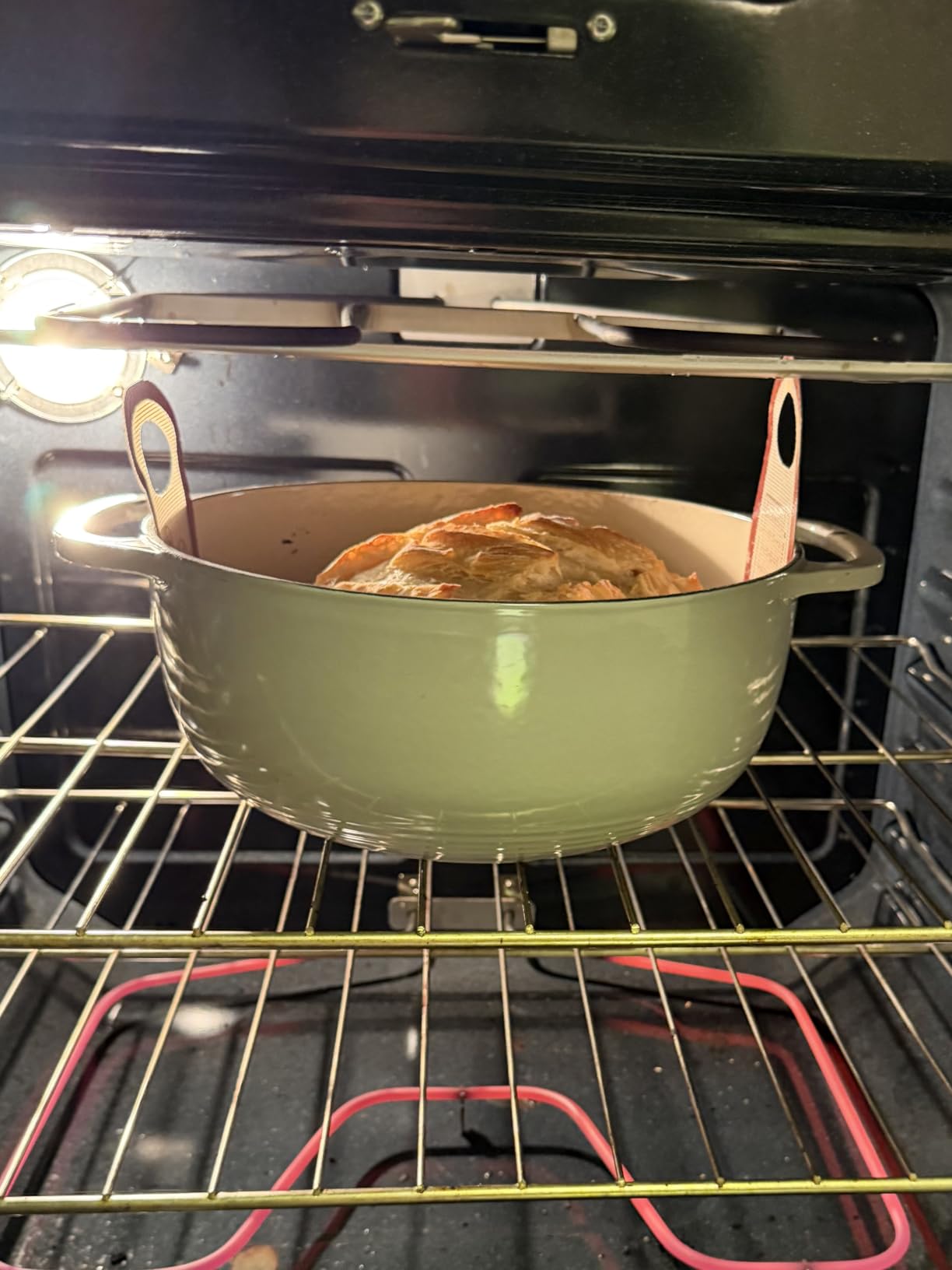Lodge Essential Enamel Cast Iron Dutch Oven, 6 Quart, Island Spice Red | Ideal for Bread Baking, Braising, Marinating & Slow Cooking, Features Moisture-Sealing Lid & Dual Handles customer photo 1