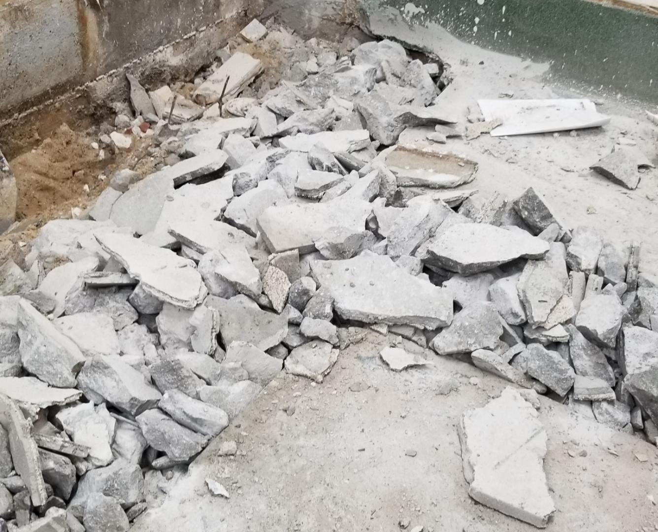 BOSCH Demolition Jack Hammer with 1-1/8-Inch Hex, 35-Pound Concrete Breaker (11335K) customer photo 1