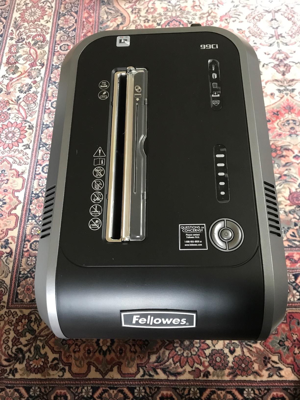Fellowes Powershred 79Ci 16-Sheet 100% Jam-Proof Heavy Duty Crosscut Paper Shredder Machine for Office and Home, Black/Dark Silver 3227919 customer photo 1