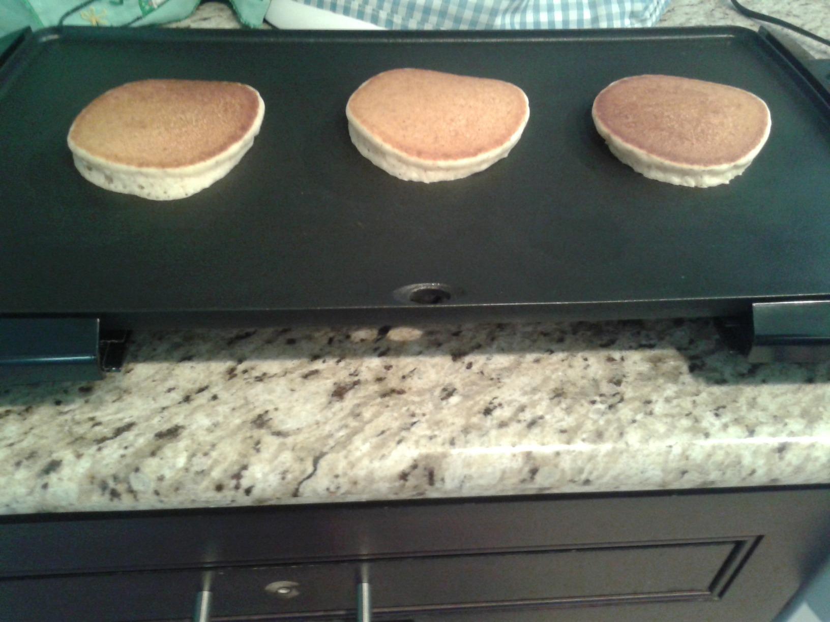 Presto 07030 20-Inch Cool Touch Electric Griddle customer photo 1