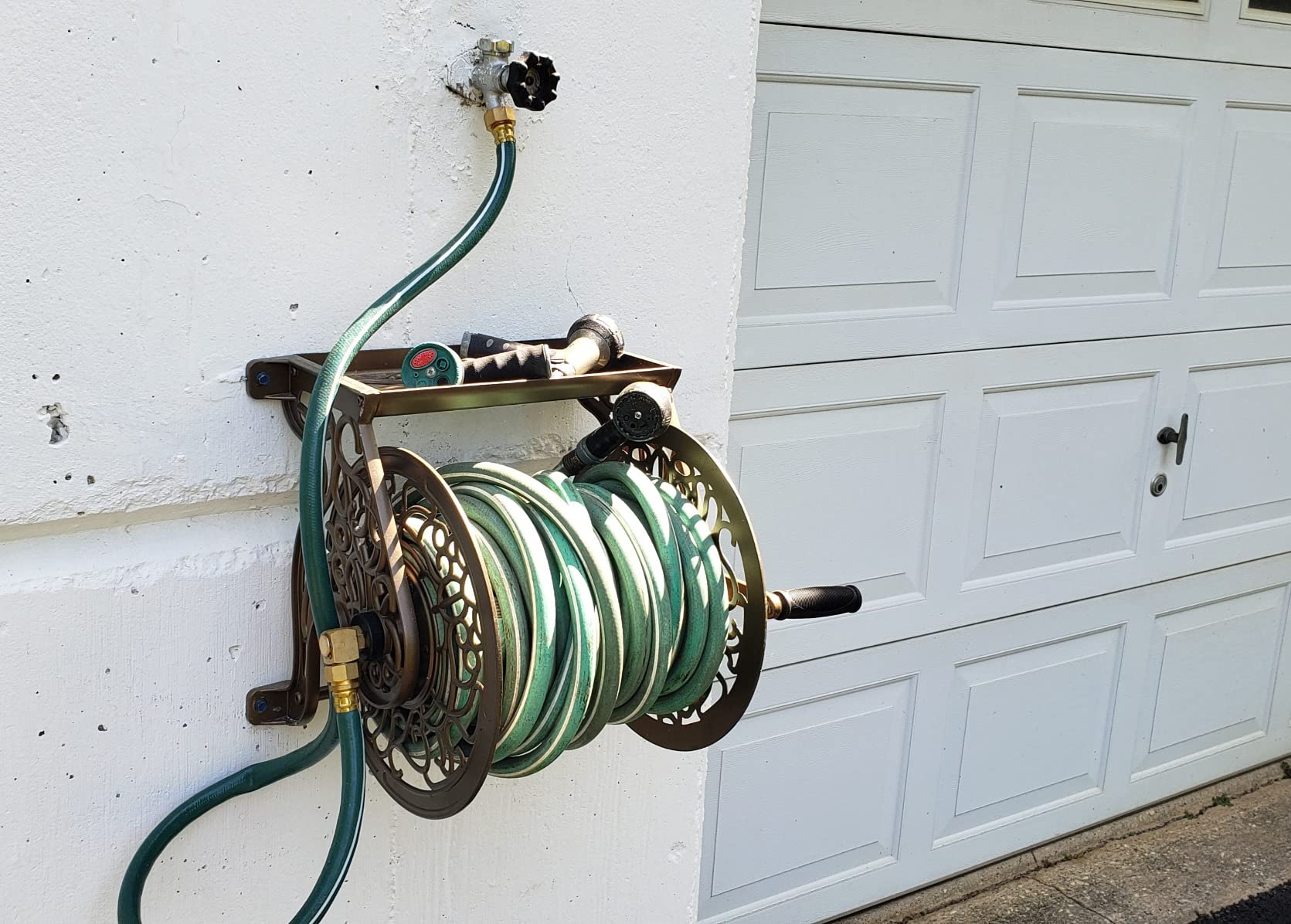 Liberty GARDEN 704 Decorative Cast Aluminum Wall Mount Garden Hose Reel, Holds 125-Feet of 5/8-Inch Hose - Bronze customer photo 2