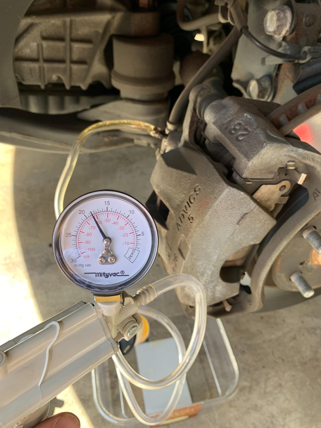 Mityvac MV8000 Automotive Tune-up and Brake Bleeder Kit, Selectline Hand Pump (MV8010), One Finger Vacuum Release, Ergonomic Design, Gearless Diaphragm Gauge customer photo 1