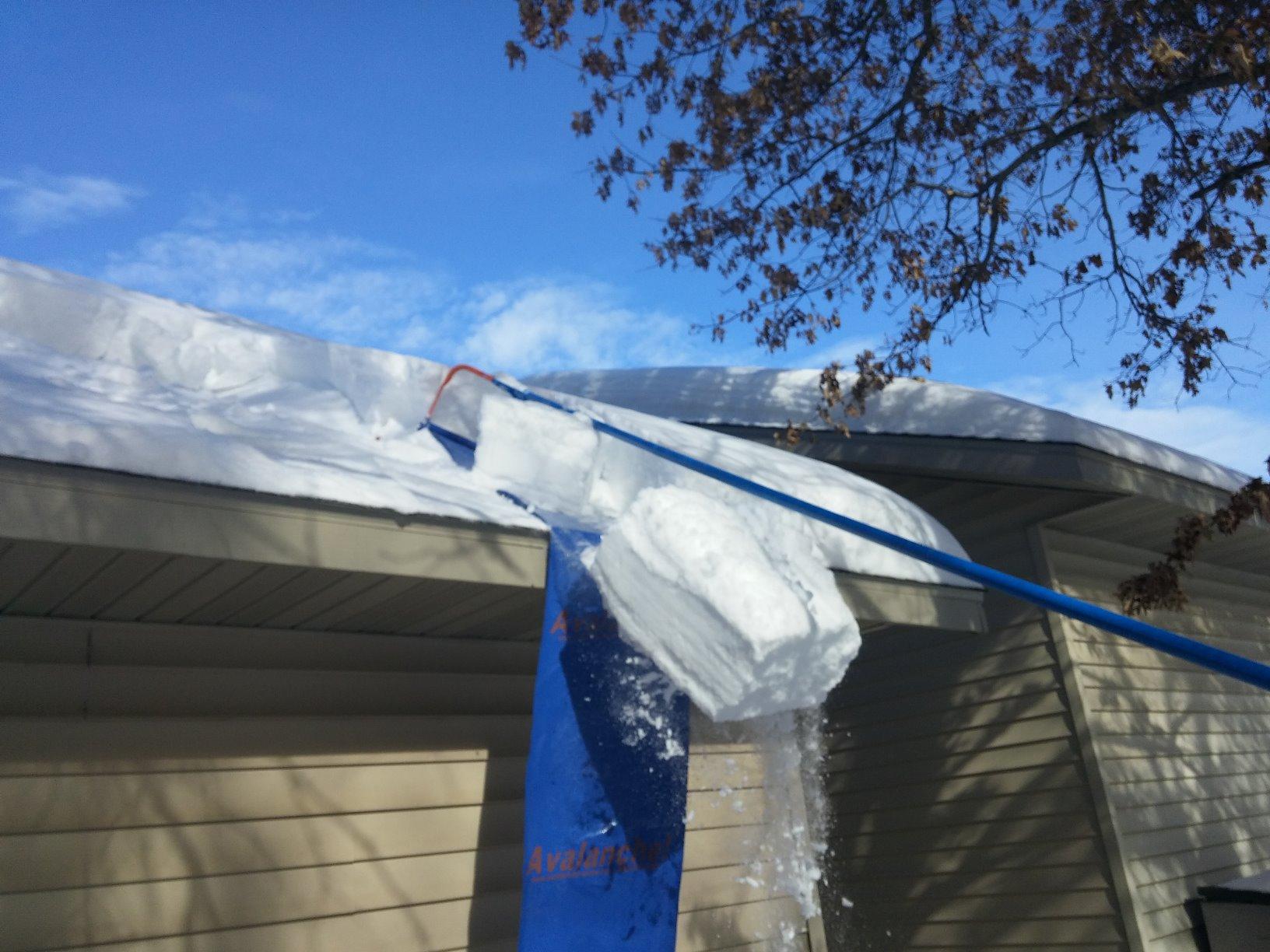 Avalanche! Roof Snow Rake, Snow Removal Tool, Assembled in the USA | 15 1/2 Ft Fiberglass Pole, 17 Inch x 12 Ft Slide, 1 1/2 Inch Wheels for Asphalt Shingle Roofs, AVA500 customer photo 1