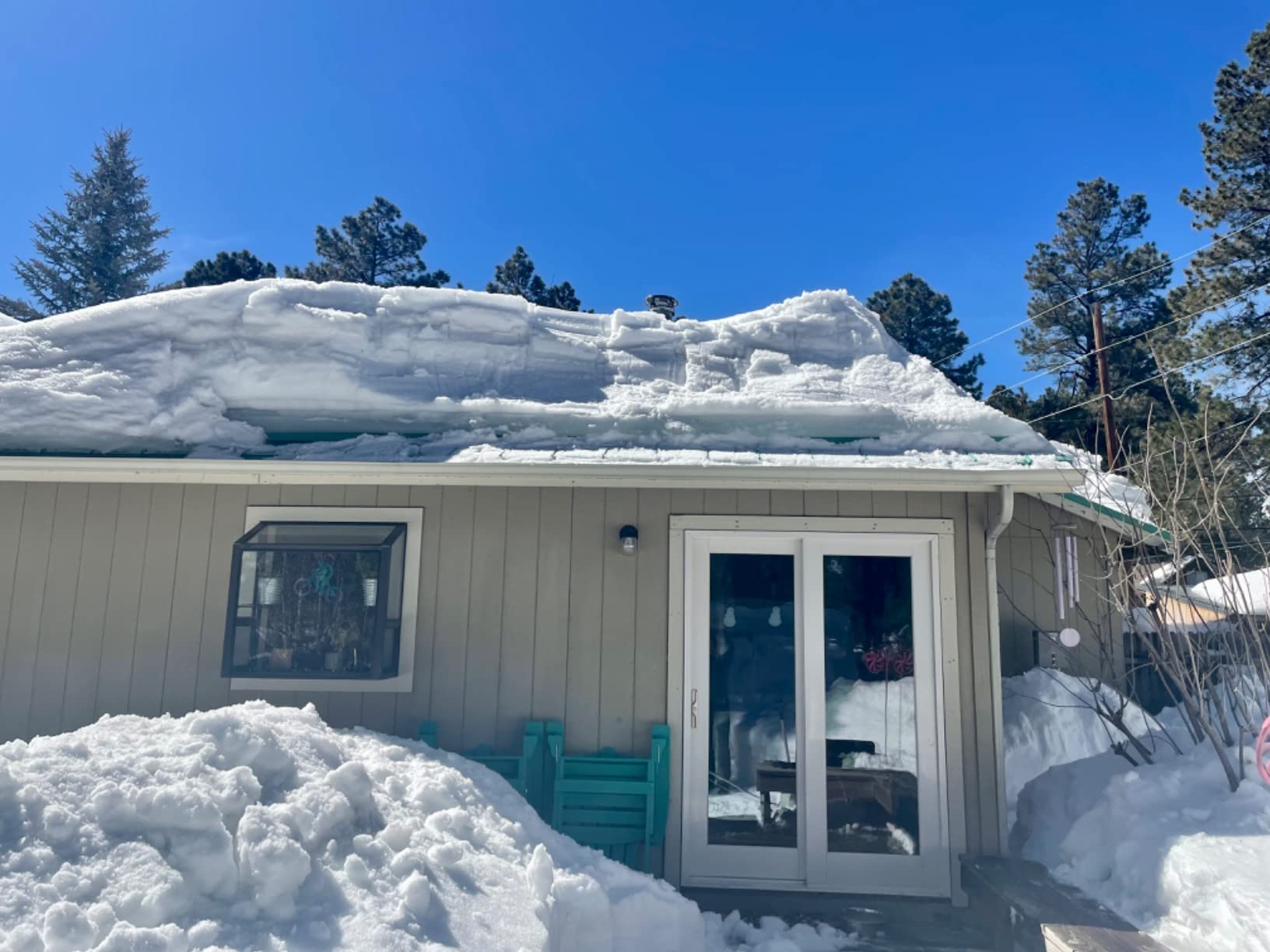Avalanche! Roof Snow Rake, Snow Removal Tool, Assembled in the USA | 15 1/2 Ft Fiberglass Pole, 17 Inch x 12 Ft Slide, 1 1/2 Inch Wheels for Asphalt Shingle Roofs, AVA500 customer photo 2