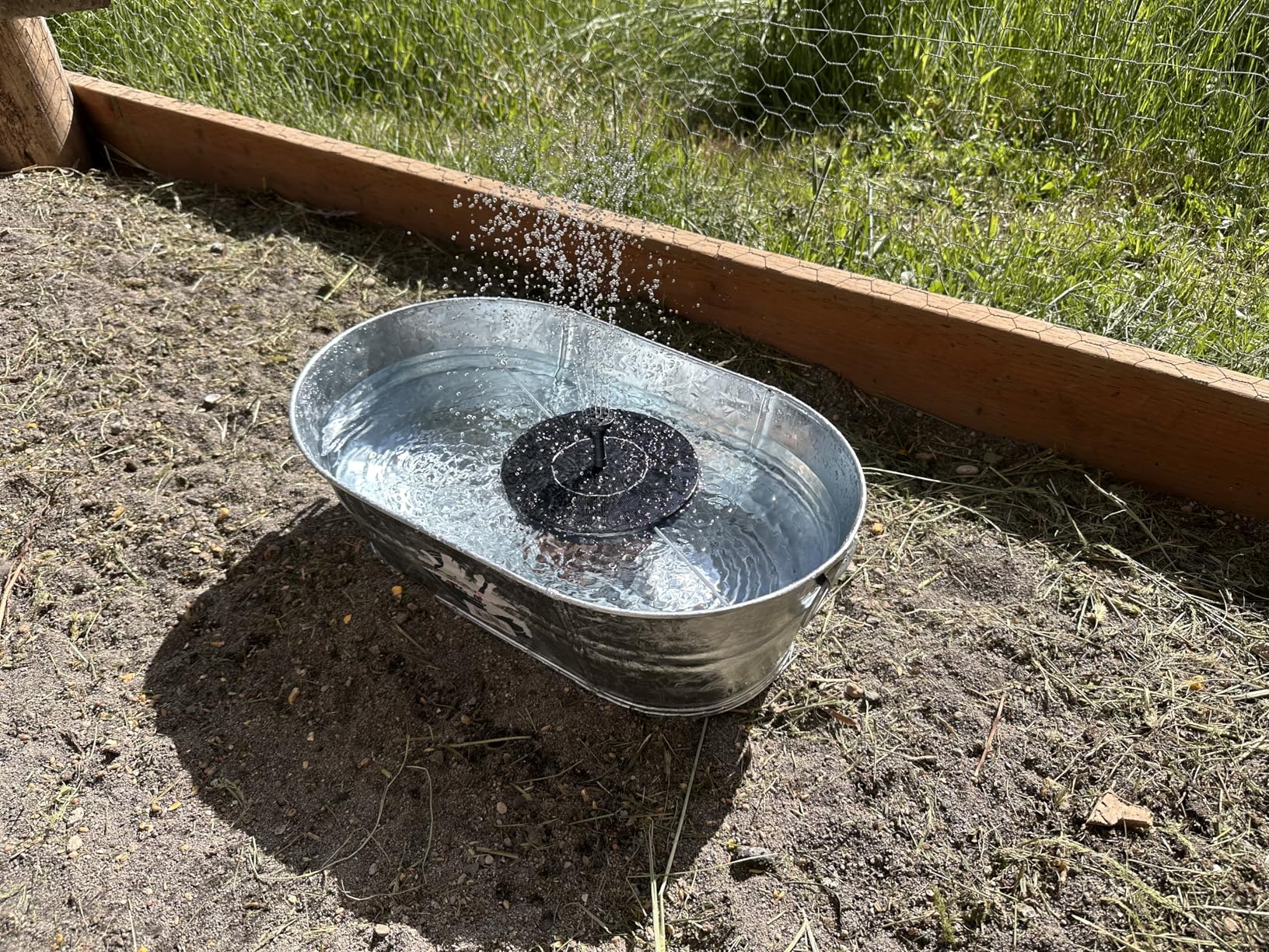 Behrens 16 Gallon Round Galvanized Weatherproof Steel Tub with Wire Handle customer photo 1