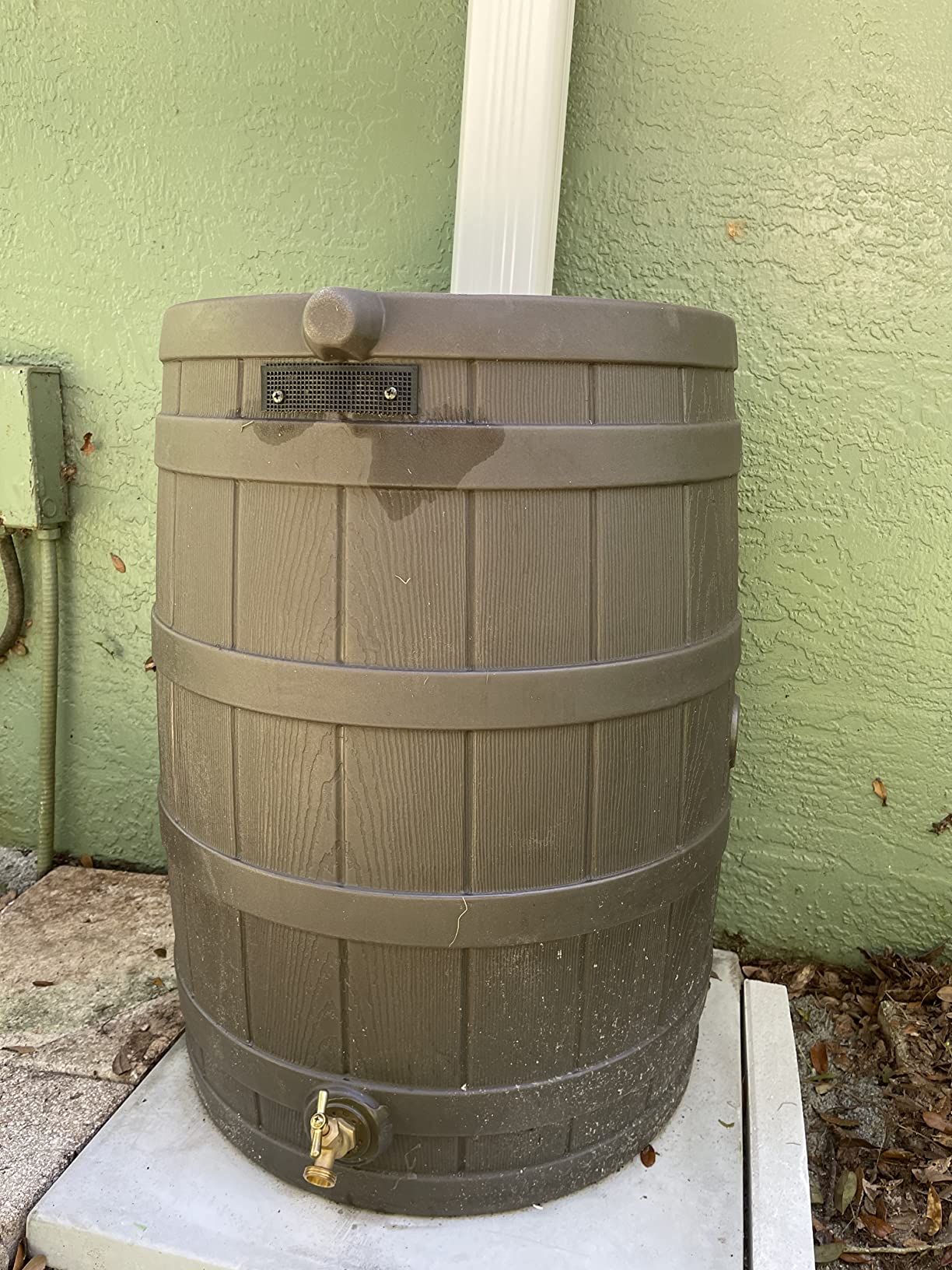 Rain Wizard Water Collection Barrel, 50 Gallon, Oak - Faux Wood Design Plastic Outdoor Home Rain Barrel with Metal Spigot and Flat Back customer photo 2
