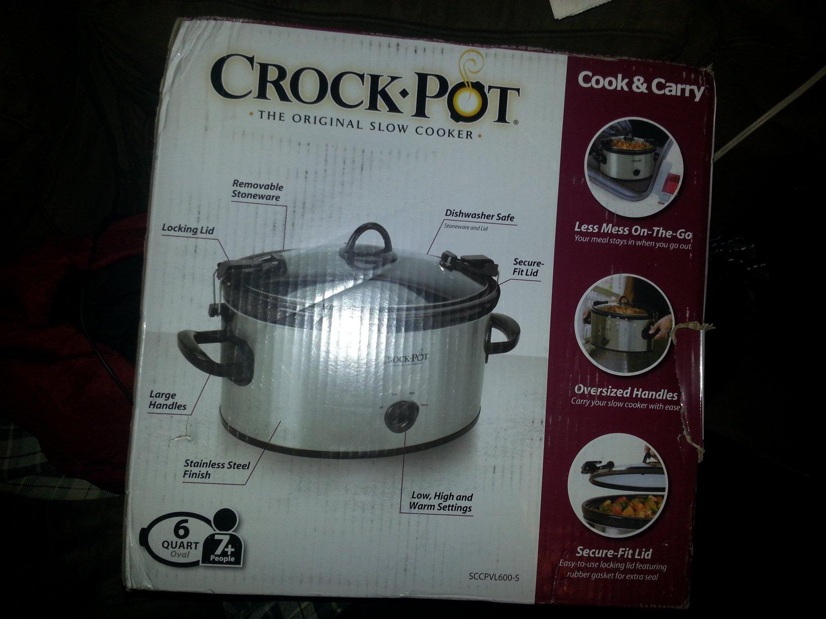 Crock-Pot Cook N Carry Oval Manual Portable Slow Cooker, Silver, 6-Quart | Travel-Proof Locking Lid, Serves 7+, High/Low/Warm Settings, Removable Dishwasher-Safe Stoneware, for Potlucks & Tailgating customer photo 1