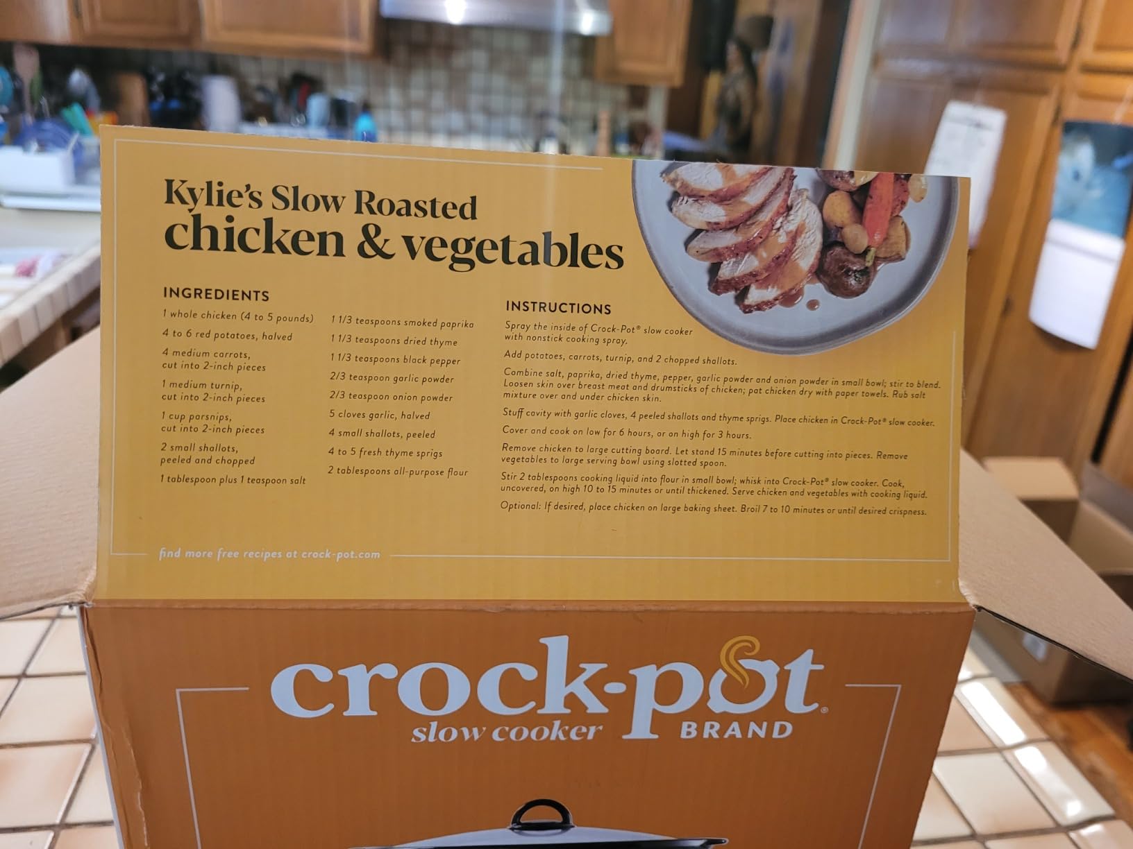 Crock-Pot 7-Quart Manual Slow Cooker, Family Size Serves 8+ People & Fits 6-lb Roast, Removable Stoneware with Warming Setting, Dishwasher Safe for Easy Cleanup, Stainless Steel customer photo 2