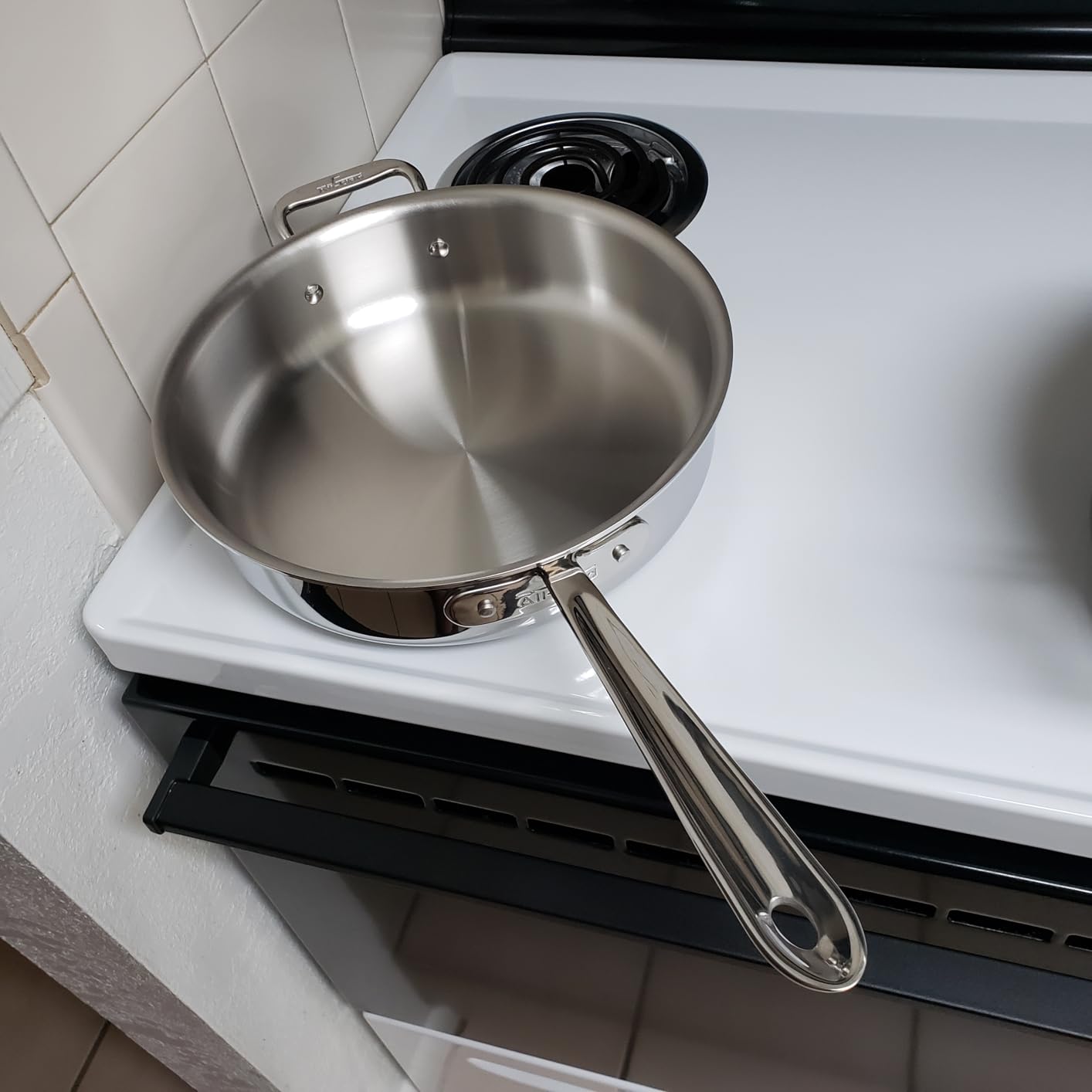 All-Clad D3 Stainless Steel 4 Qt Sauté Pan with Lid, Made in the USA | The Original Bonded Professional Cookware, Large Sauté Pan , Induction Compatible, Oven Safe up to 600F customer photo 2