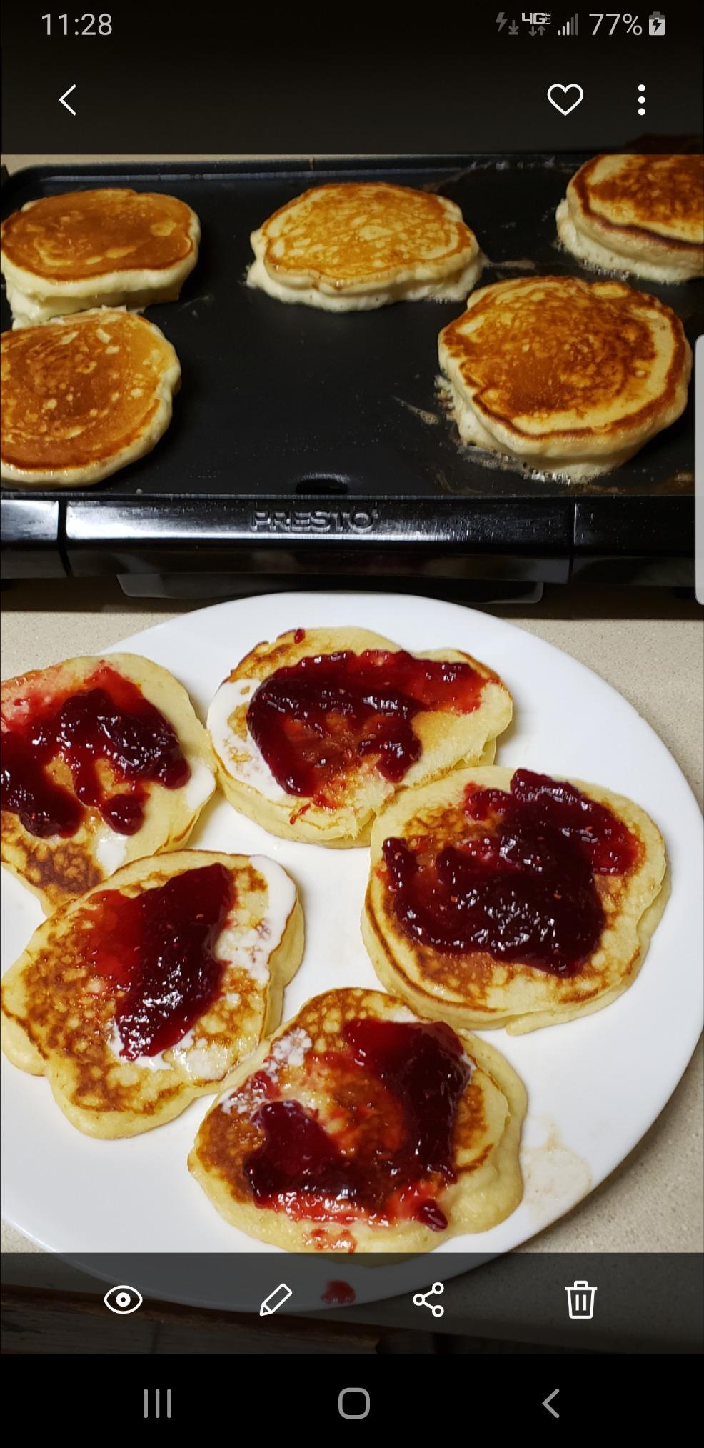Presto 07047 16-Inch Cool Touch Electric Griddle customer photo 2