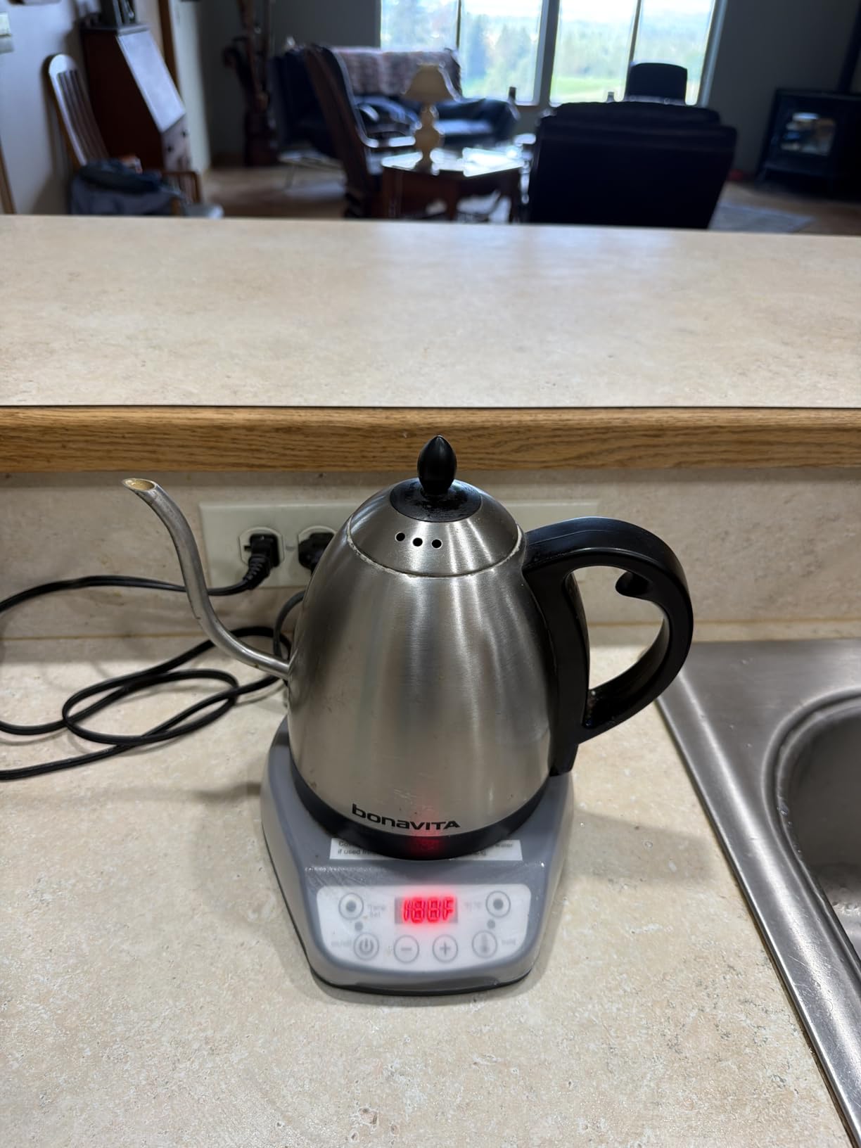 Bonavita 1L Digital Variable Temperature Gooseneck Electric Kettle for Coffee Brew and Tea Precise Pour Control, 6 Preset Temps, Cafe or Home Use, 1200 Watt, LED Panel, Stainless Steel customer photo 1