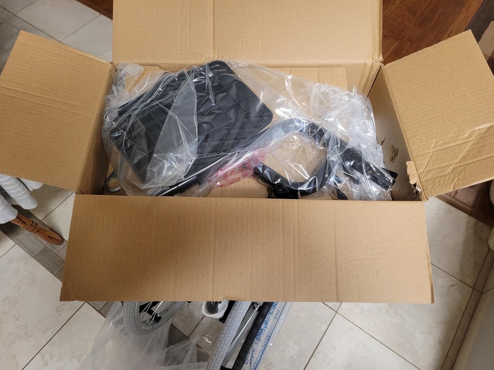 Karman 24 pounds LT-980 Ultra Lightweight Wheelchair, Black | 24 pounds customer photo 2