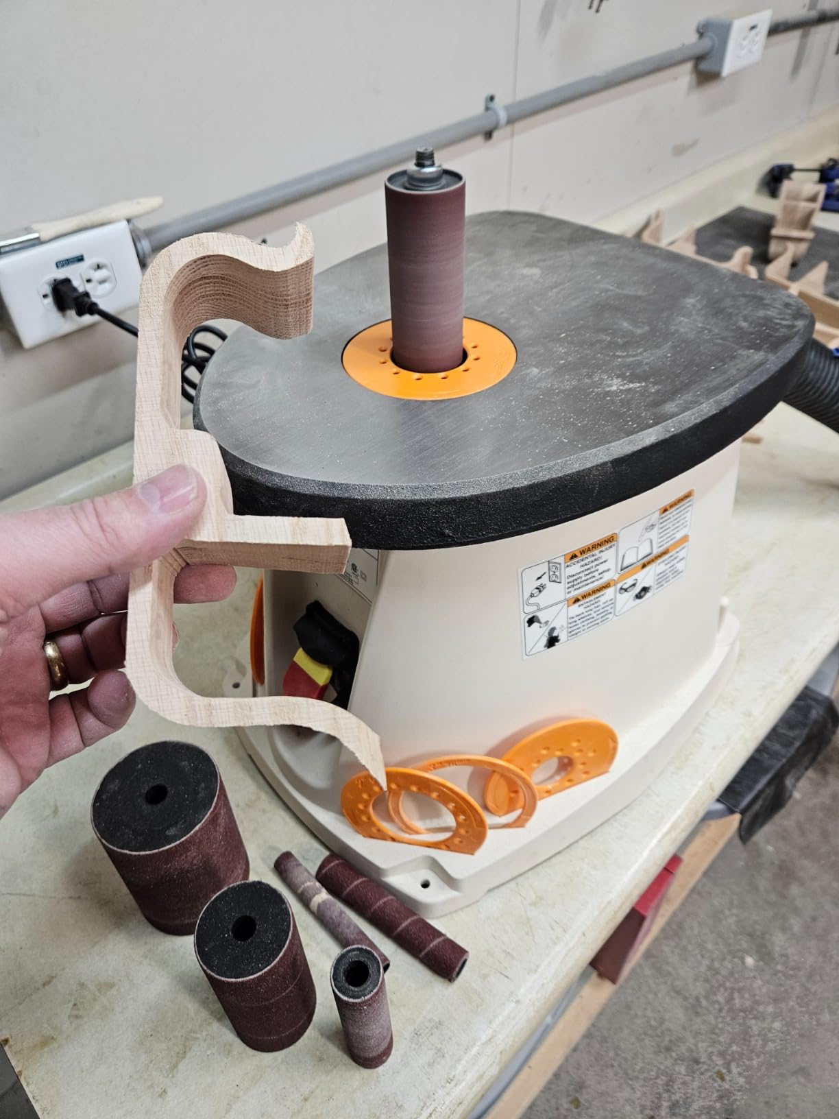 Shop Fox W1831 1/2 HP Single Phase Oscillating Spindle Sander customer photo 1