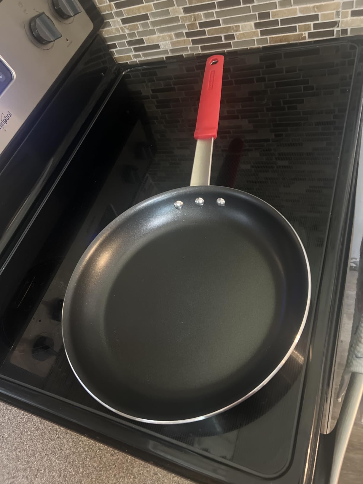 Tramontina Professional 10-Inch Non Stick Frying Pan | Heavy-Gauge Aluminum Skillet with Reinforced Nonstick Coating, Red Handle, Dishwasher and Oven Safe, Made in Brazil customer photo 1