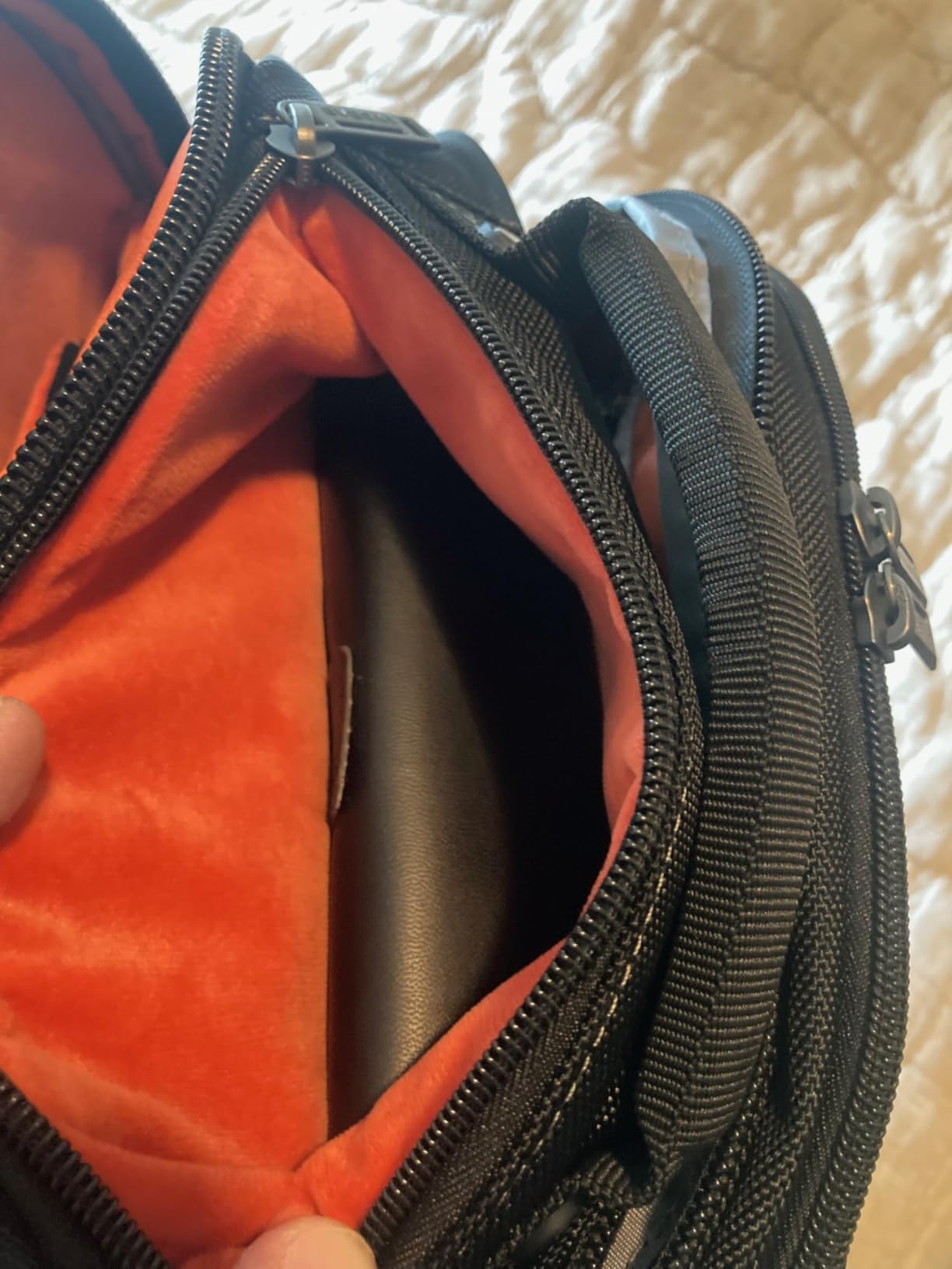 EVERKI Atlas Business Backpack with Laptop Compartment, Black - 32 Liters customer photo 1
