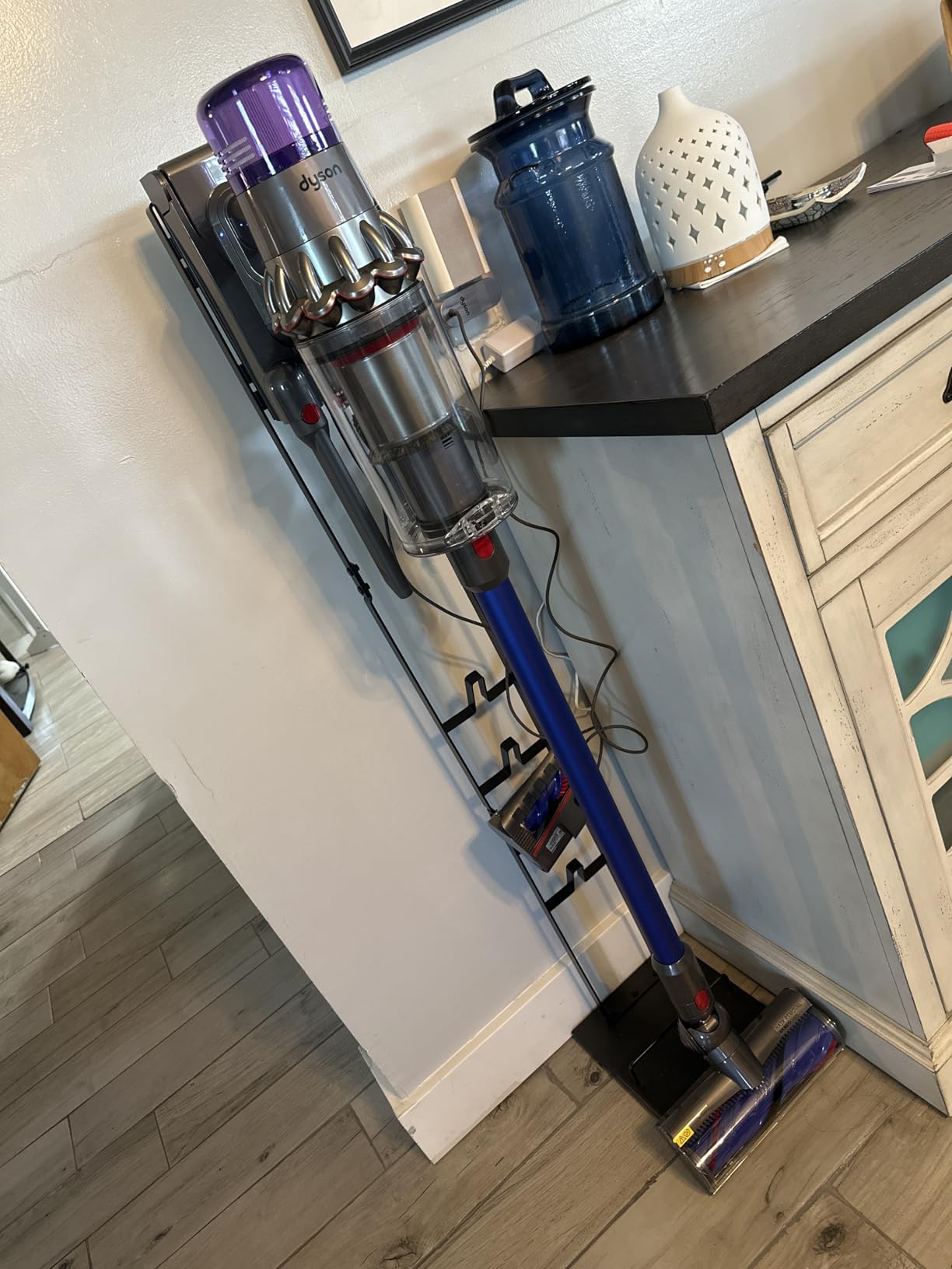 Dyson V11 Origin Cordless Vacuum, 185AW, 3 Power Modes, Up to 60 Minutes,² Deep Cleans Hard Floors and Carpets, Detangles pet Hair, Converts to Handheld customer photo 2