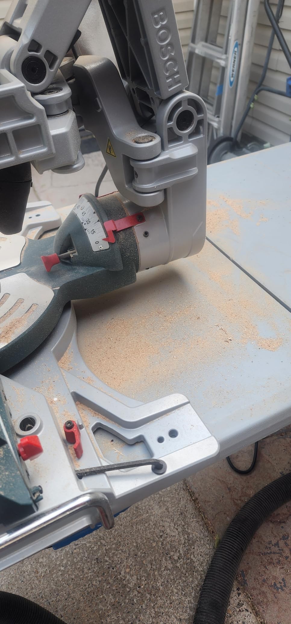 BOSCH CM10GD Compact Miter Saw - 15 Amp Corded 10 Inch Dual-Bevel Sliding Glide Miter Saw with 60-Tooth Carbide Saw Blade customer photo 1