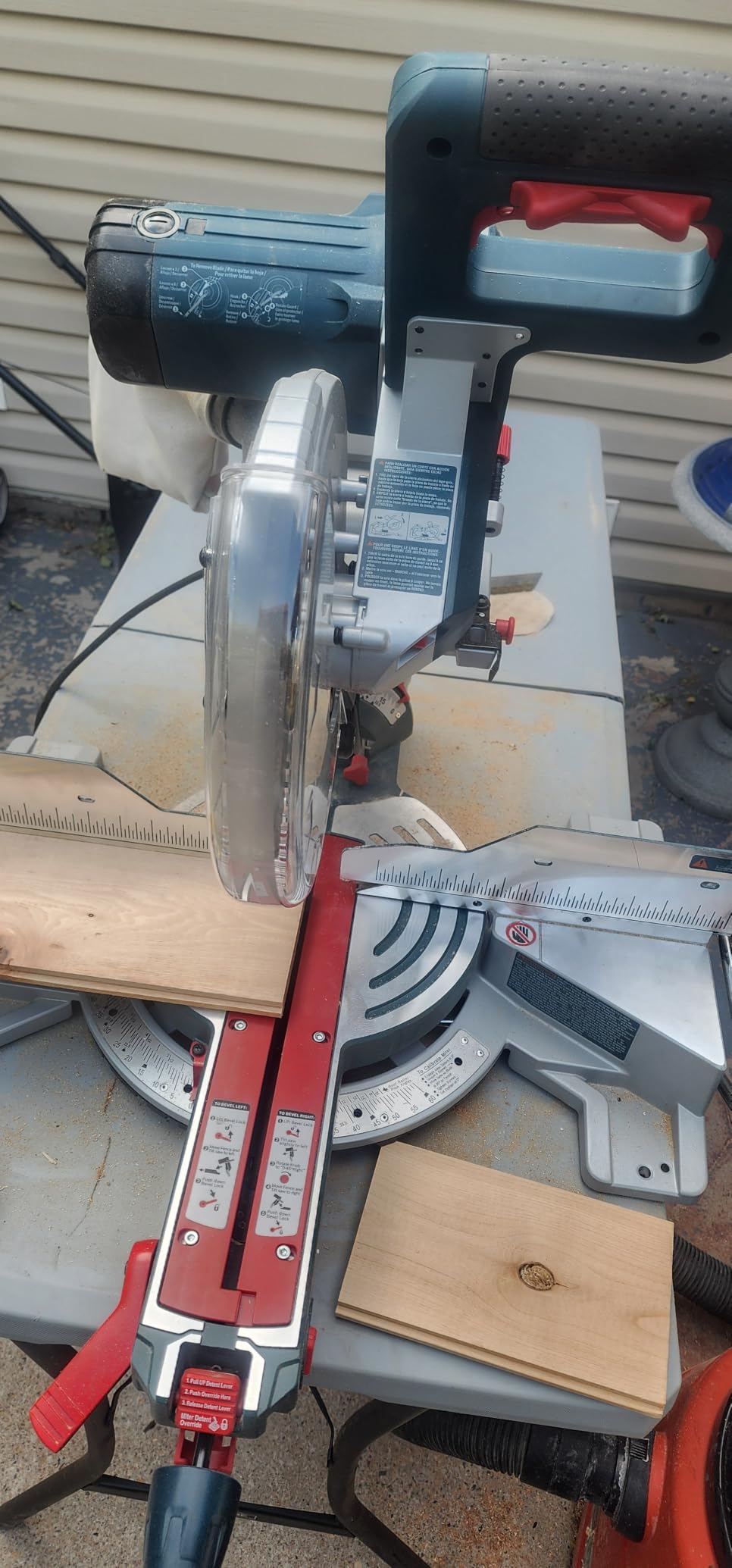 BOSCH CM10GD Compact Miter Saw - 15 Amp Corded 10 Inch Dual-Bevel Sliding Glide Miter Saw with 60-Tooth Carbide Saw Blade customer photo 2