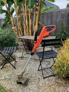 BLACK+DECKER 20V MAX String Trimmer and Edger 2 in 1, Cordless Weed Wacker with Auto Spool Feed, Battery and Charger Included, 12 Inch Steel Deck, Reduced Vibration (LST300) customer photo 2