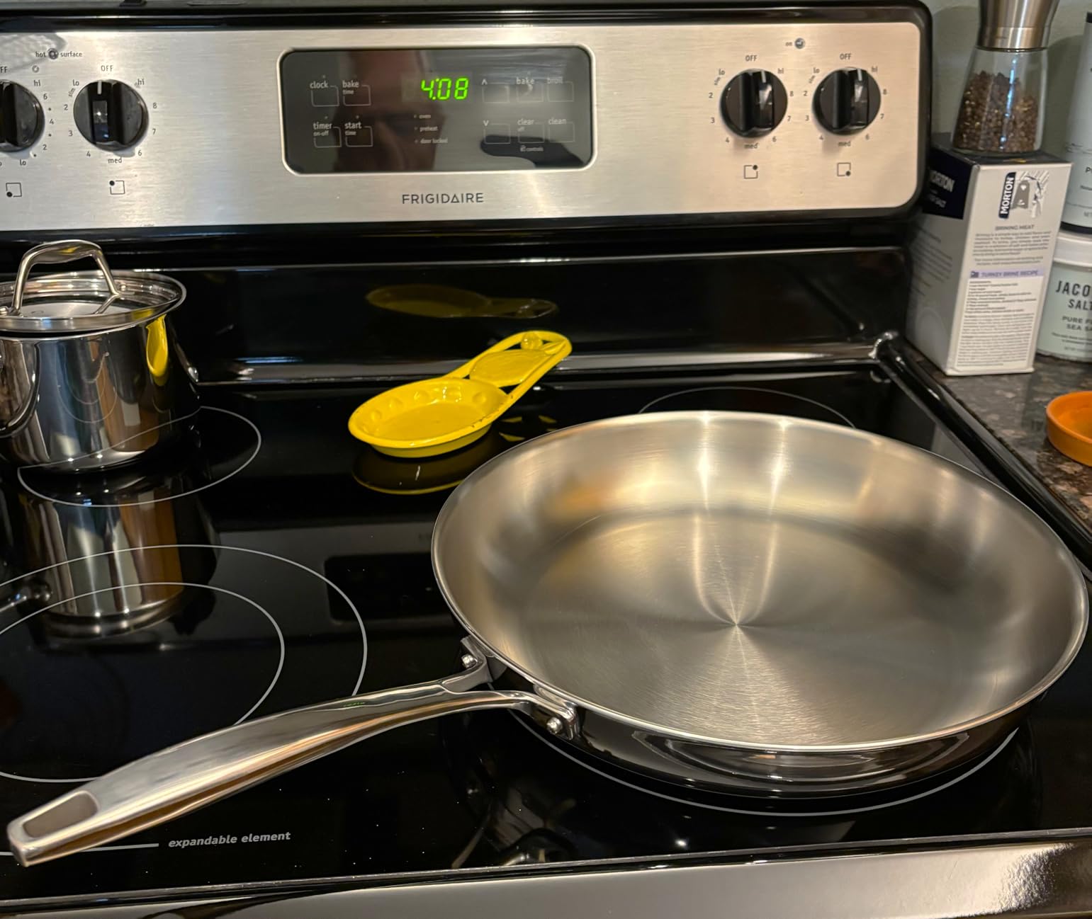 Tramontina Signature Tri-Ply Clad Stainless Steel 12-Inch Large Frying Pan - Induction-Ready Skillet - Dishwasher-Safe - NSF-Certified customer photo 2