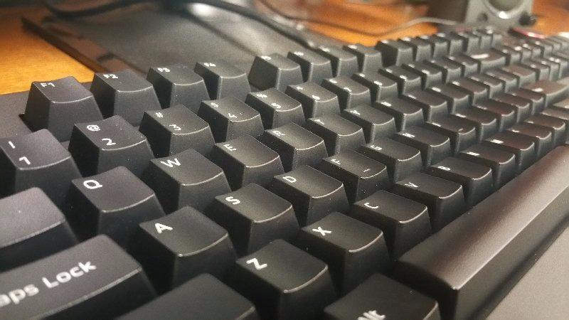 Das Keyboard 4 Professional Wired Mechanical Keyboard, Cherry MX Blue Mechanical Switches, 2-Port USB 3.0 Hub, Volume Knob, Aluminum Top (104 Keys, Black) customer photo 1