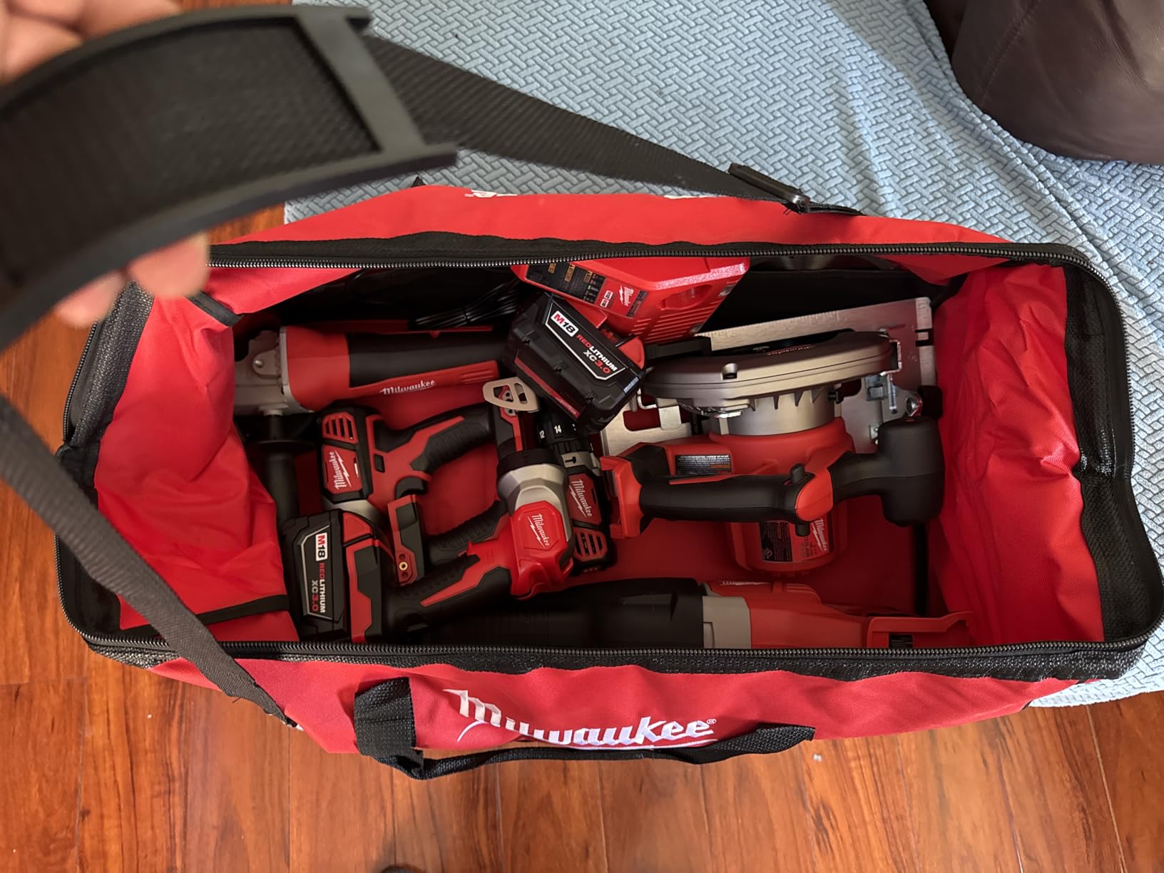 Milwaukee M18 Cordless LITHIUM-ION 6-Tool Combo Kit (2696-26) customer photo 1