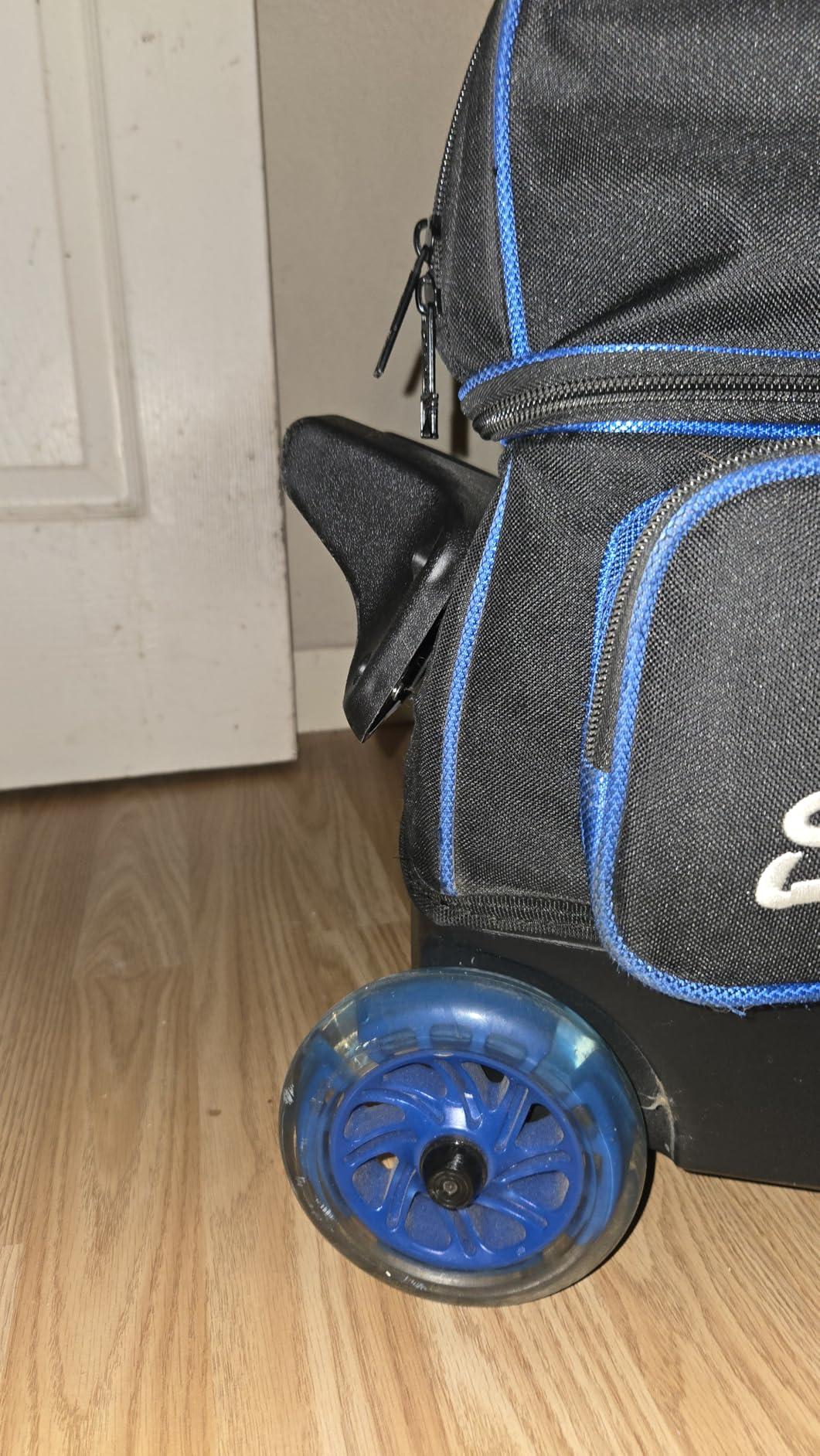 KR Strikeforce Cruiser Smooth Double Roller with Shoe Compartment and Side Accessory Pocket customer photo 2