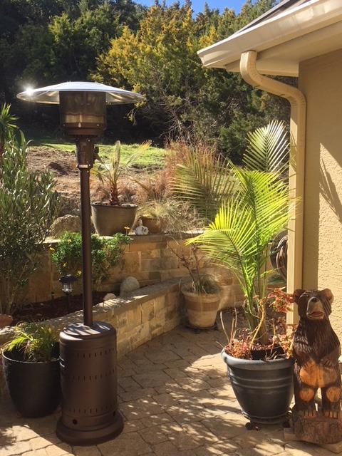 Amazon Basics 46,000 BTU Portable Outdoor Propane Patio Heater with Wheels, Commercial & Residential, Easy to Use, with Water Tank, Havana Bronze, 32.1 x 32.1 x 91.3 inches customer photo 2