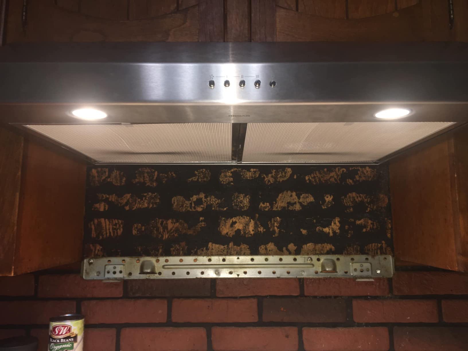 Broan-NuTone BCSQ130SS Three-Speed Glacier Under-Cabinet Range Hood with LED Lights ADA Capable, 1.5 Sones, 375 Max Blower CFM, 30-Inch, Stainless Steel customer photo 2