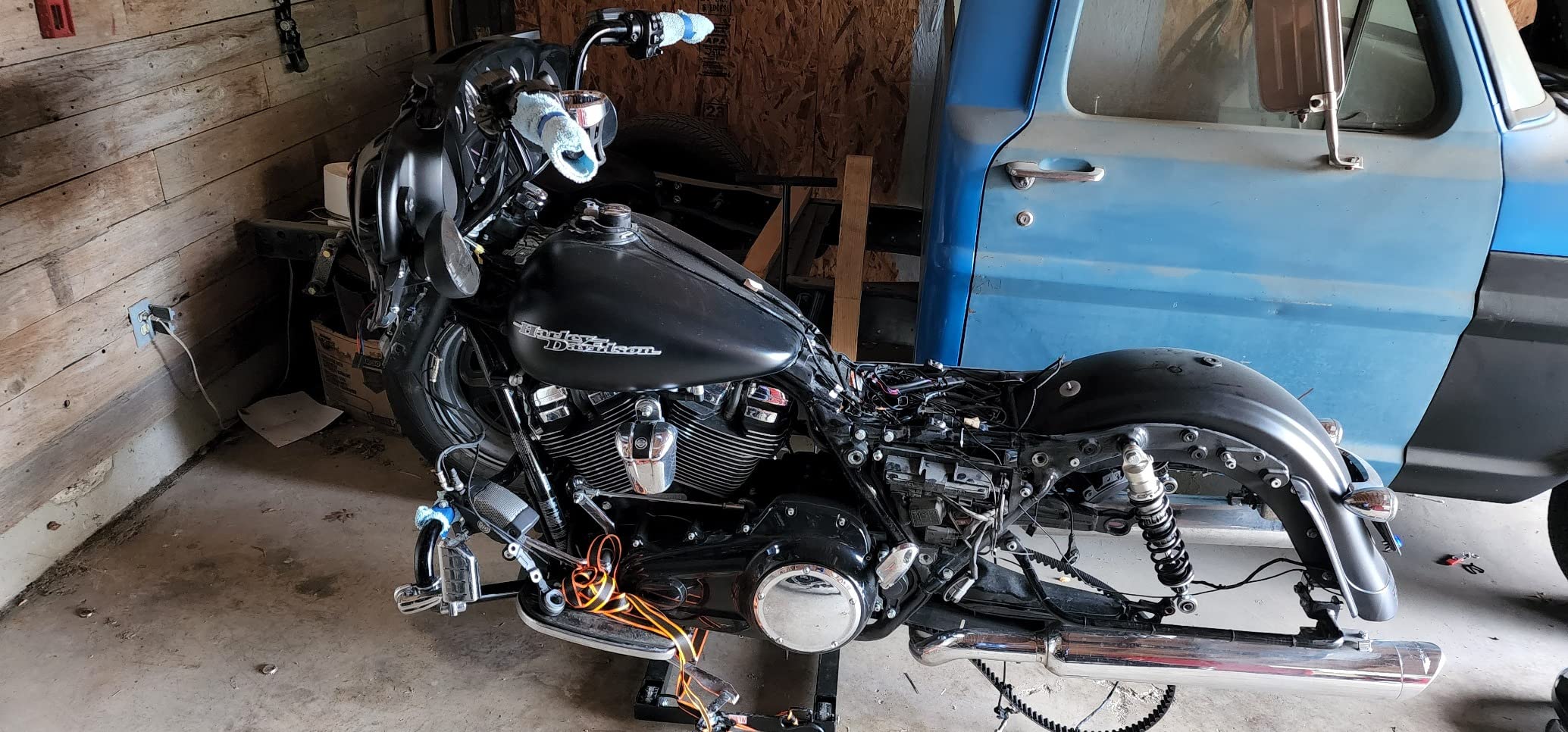 Black Widow Motorcycle or ATV Lift Jack Stand Hydraulic, Steel, 1,500 lb customer photo 1