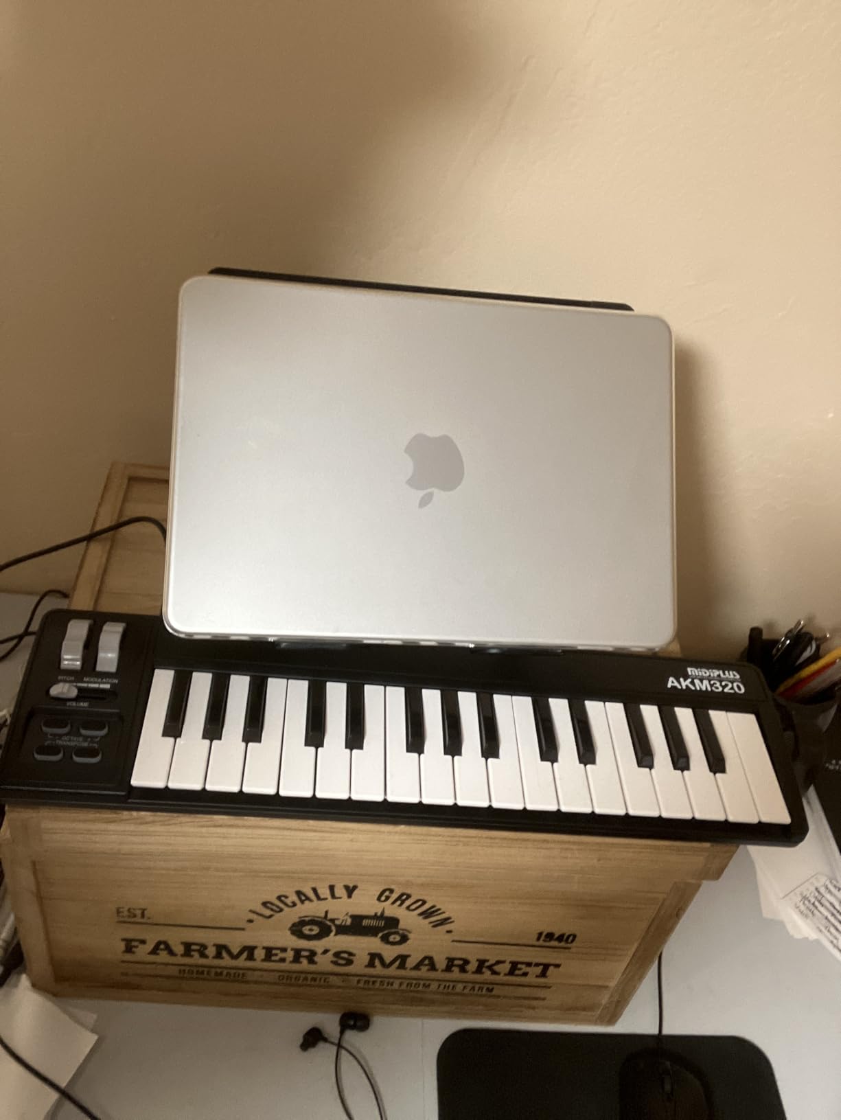 midiplus AKM320 Midi Keyboard Controller customer photo 1