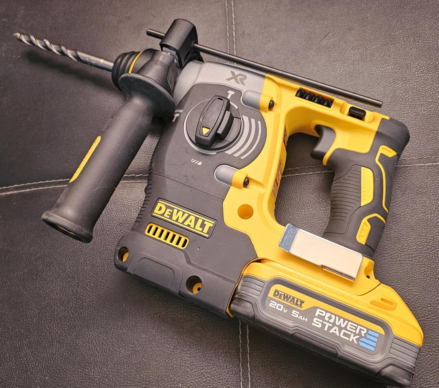 DEWALT 20V MAX SDS Rotary Hammer Drill, Cordless, 3 Application Modes, Bare Tool Only (DCH273B) customer photo 1