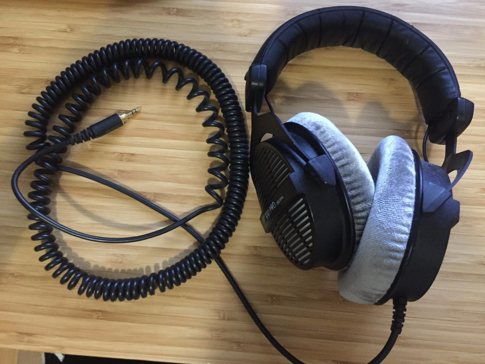 beyerdynamic DT 990 PRO Studio Headphones (250 Ohm, Black) | Open Back, Over Ear, Wired Professional Mixing, Music Production, Editing, Audiophile, Black Velour Ear Pads customer photo 1