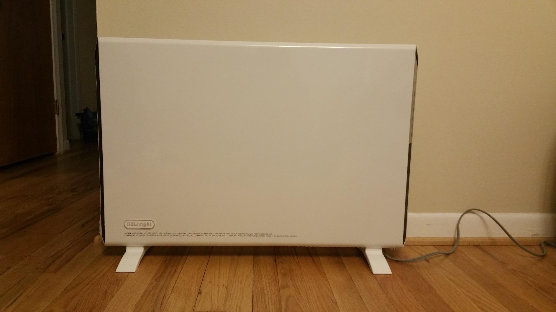 DeLonghi Convection Panel Heater, Full Room Quiet 1500W, HCX9115E customer photo 1
