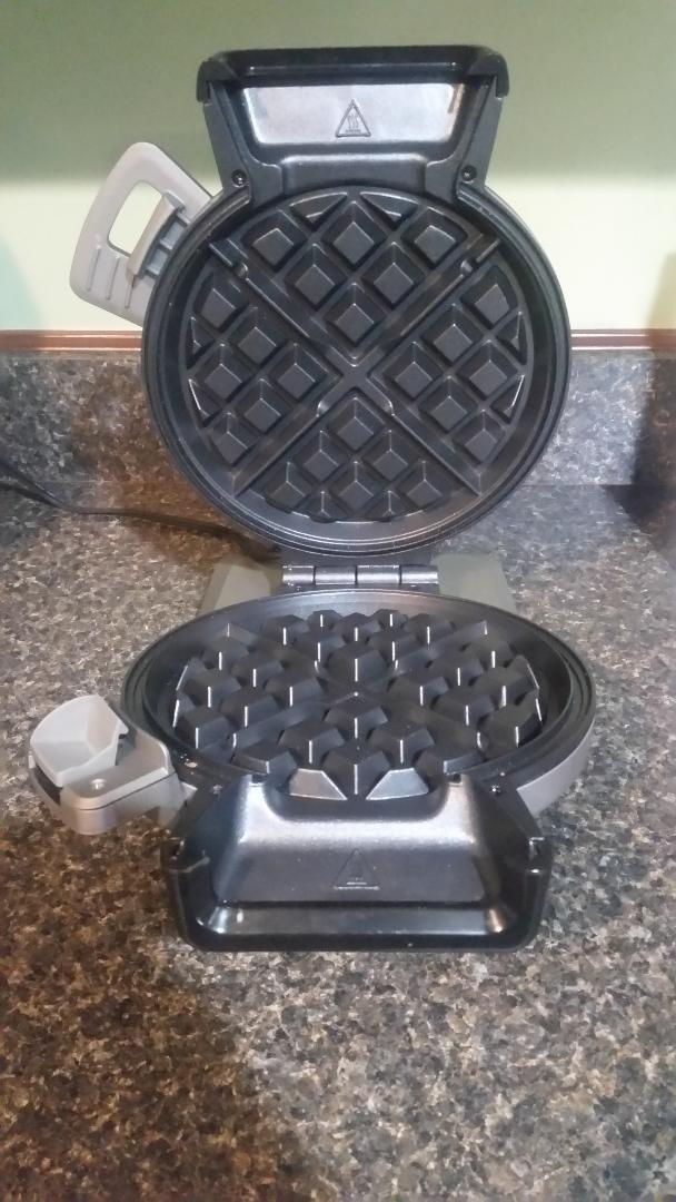 Cuisinart Belgian Waffle Maker, Vertical Iron, Silver, WAF-V100P1 customer photo 1