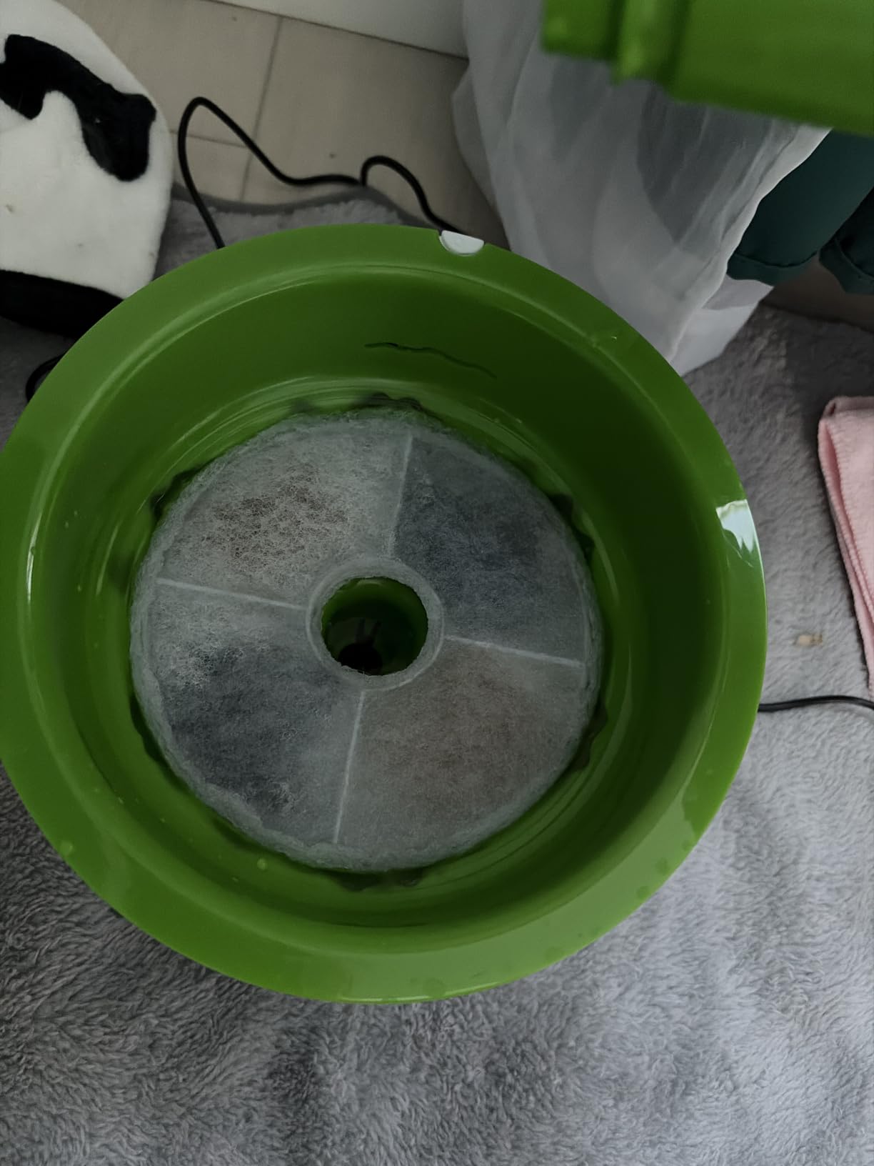 Catit Flower Fountain with Triple Action Filter, 3 L, Green | Cat Drinking Water Fountain customer photo 2