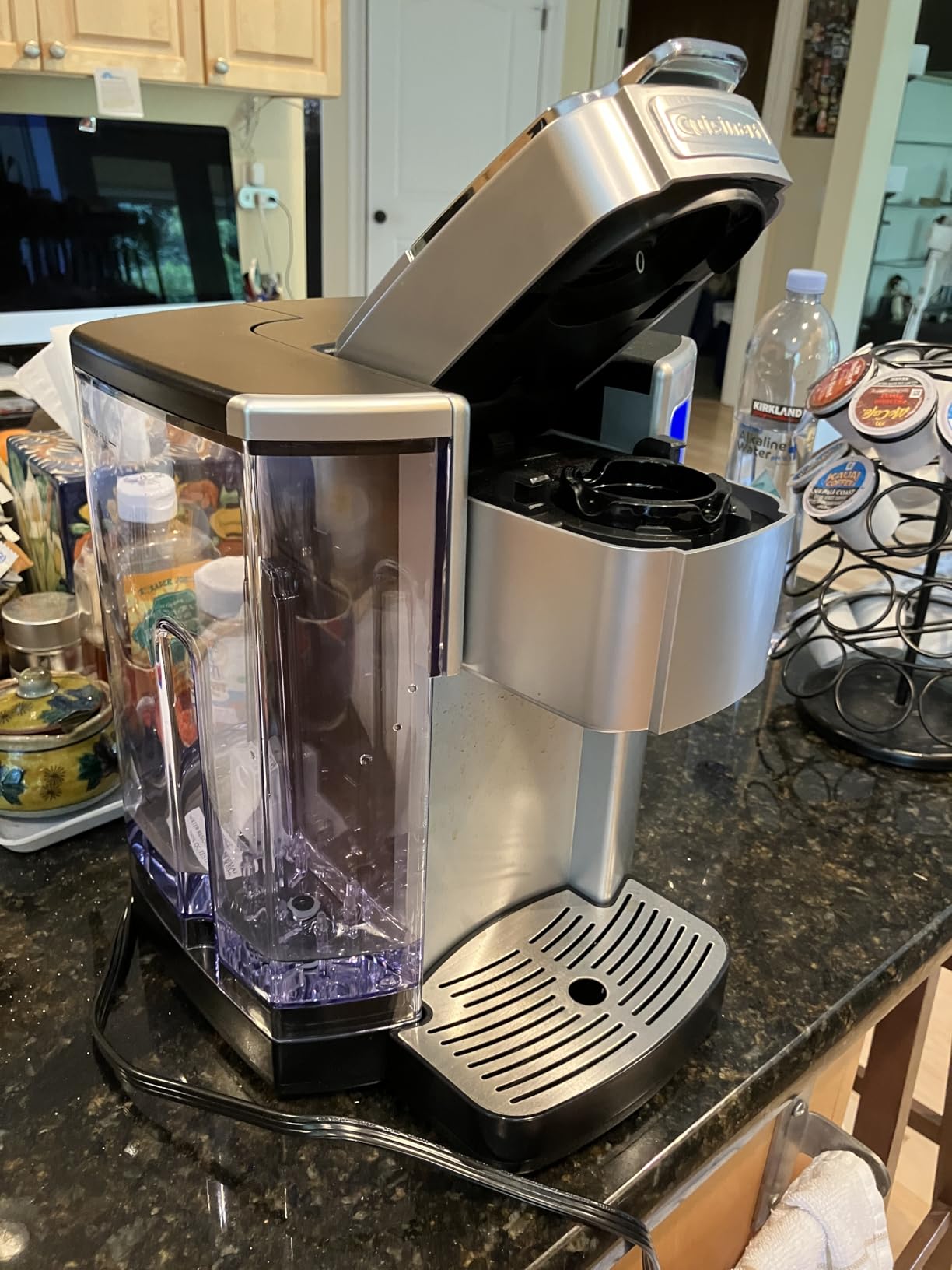 Cuisinart Coffee Maker, Single Serve 72-Ounce Reservoir Pod Coffee Machine, Programmable Brewing & Hot Water Dispenser, 5 Cup-Size Settings, Stainless Steel, SS-10P1 customer photo 2