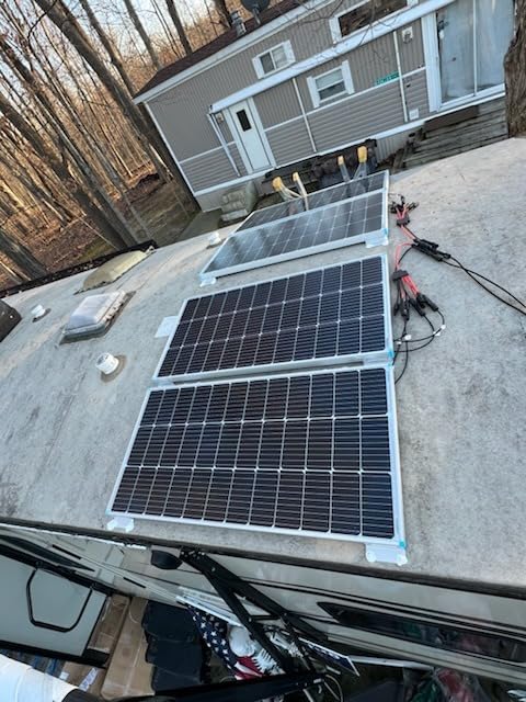 Renogy 200W 12V N-Type RV Solar Panel Kit with Adventurer 30A Controller | Adventurer 30A LCD PWM Charge Controller + Mounting Brackets for RVs, Boats, Trailers, Campers, Marine & Off - Grid Systems customer photo 1