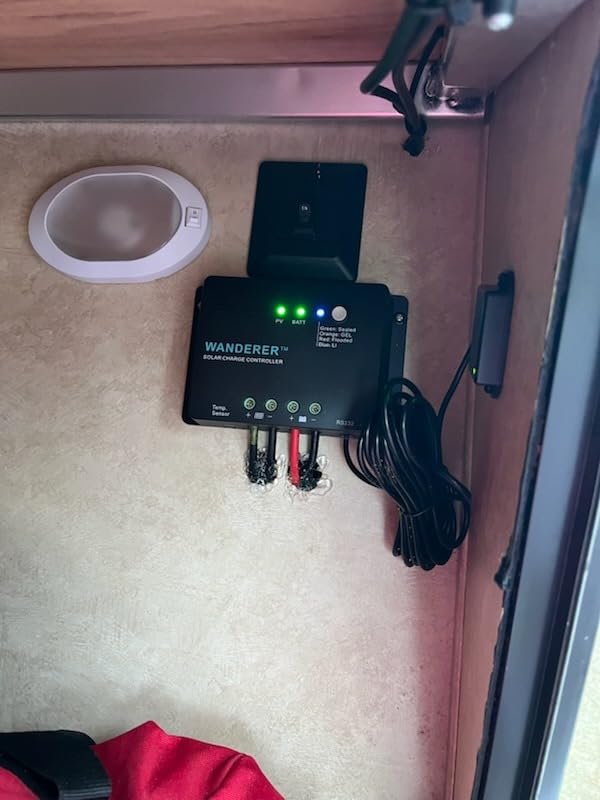 Renogy 200W 12V N-Type RV Solar Panel Kit with Adventurer 30A Controller | Adventurer 30A LCD PWM Charge Controller + Mounting Brackets for RVs, Boats, Trailers, Campers, Marine & Off - Grid Systems customer photo 2